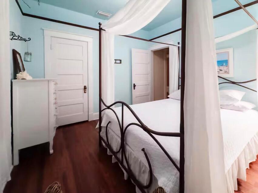 211 N Ocean Breeze 1 Property Photo 21