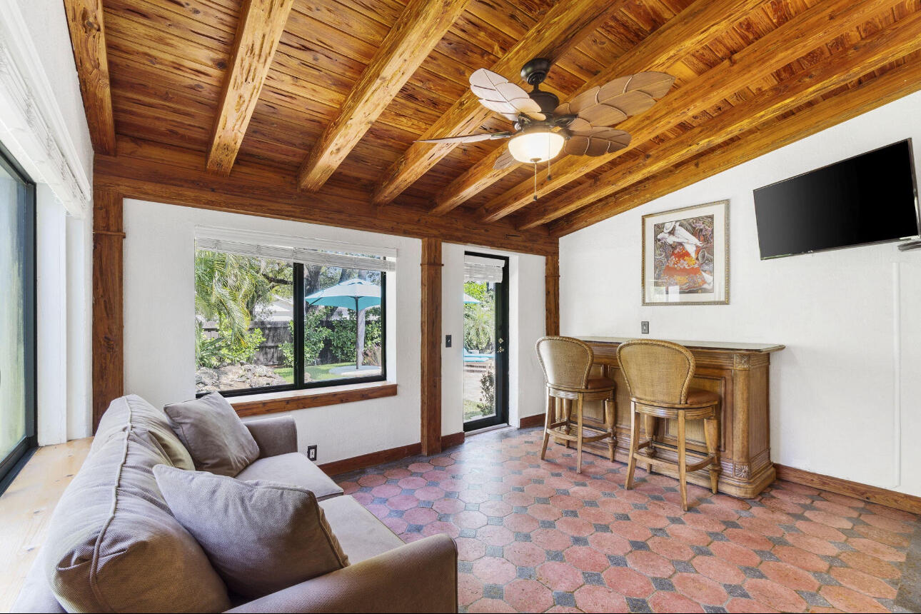 400 33rd Street Property Photo 17