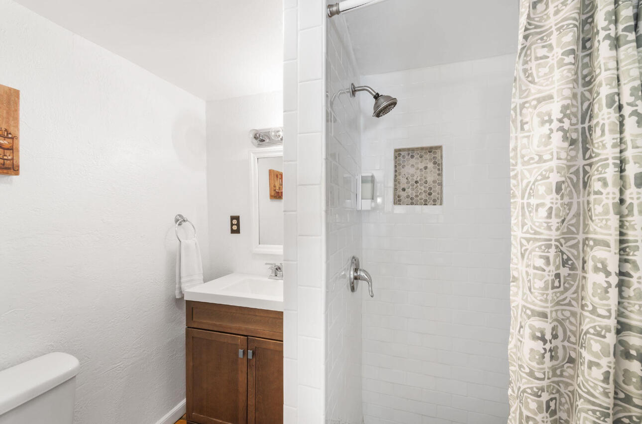 400 33rd Street Property Photo 54