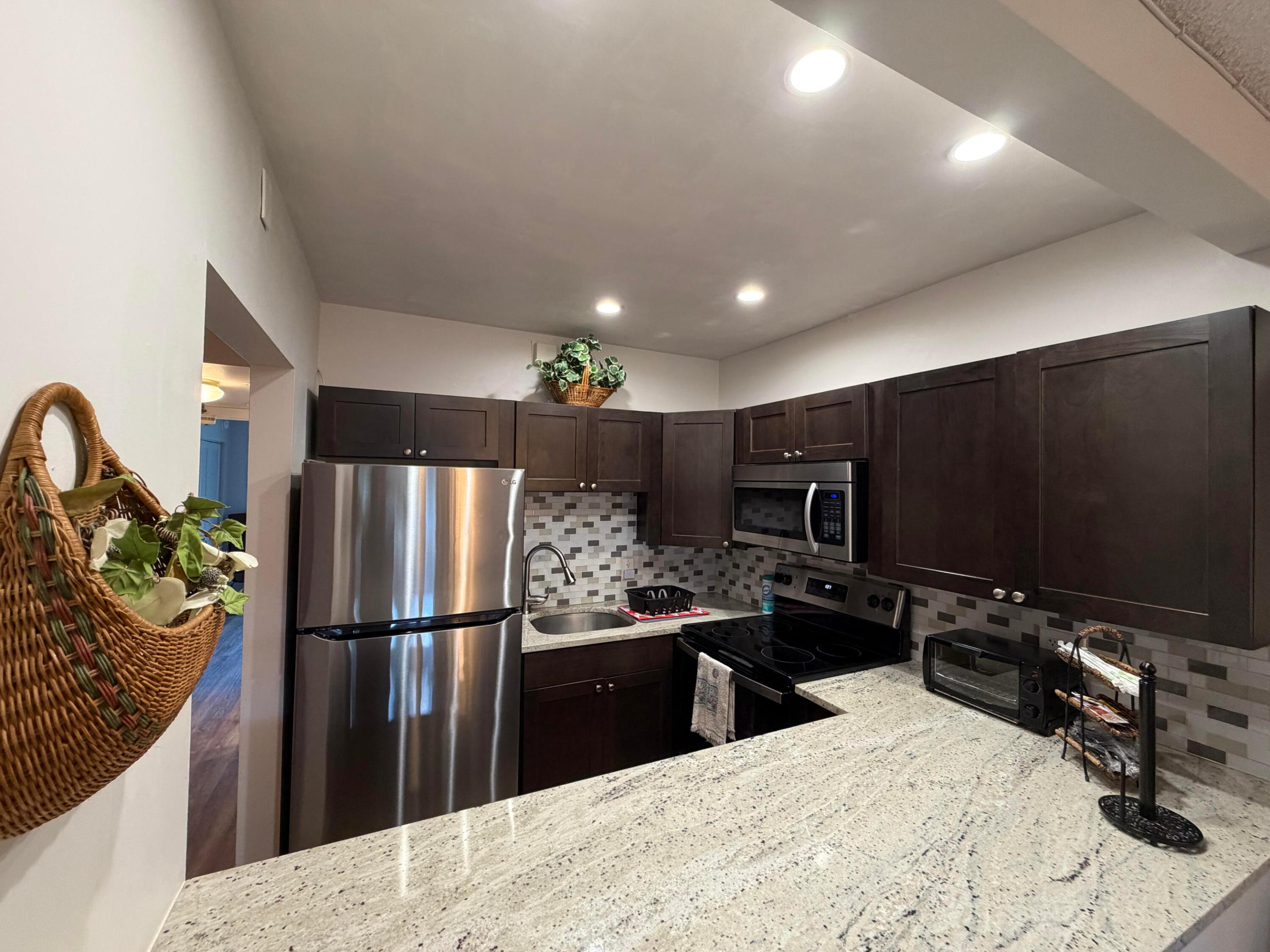 107 Prescott E Property Photo 1