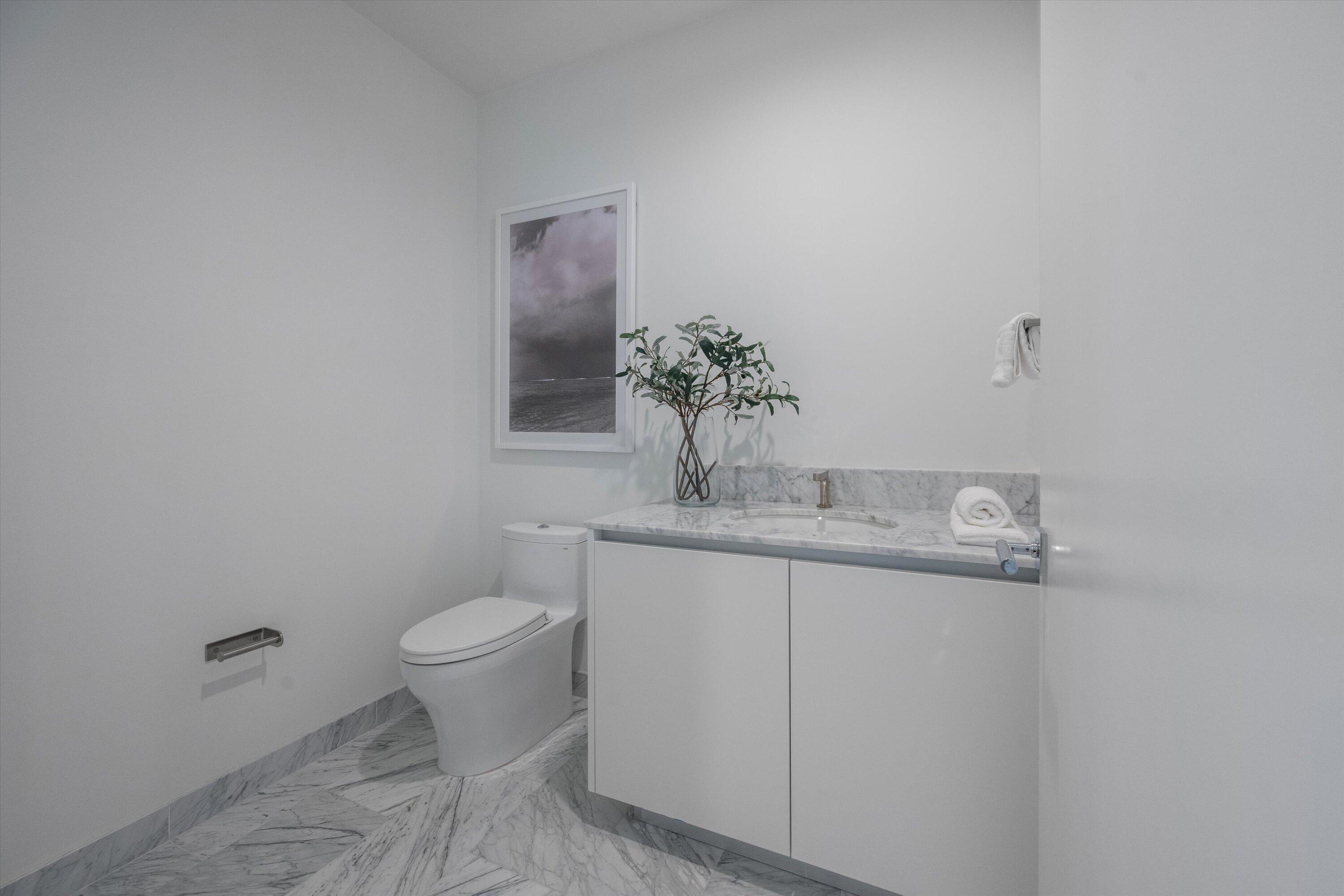 1333 S Flagler Drive 2201 Property Photo 16