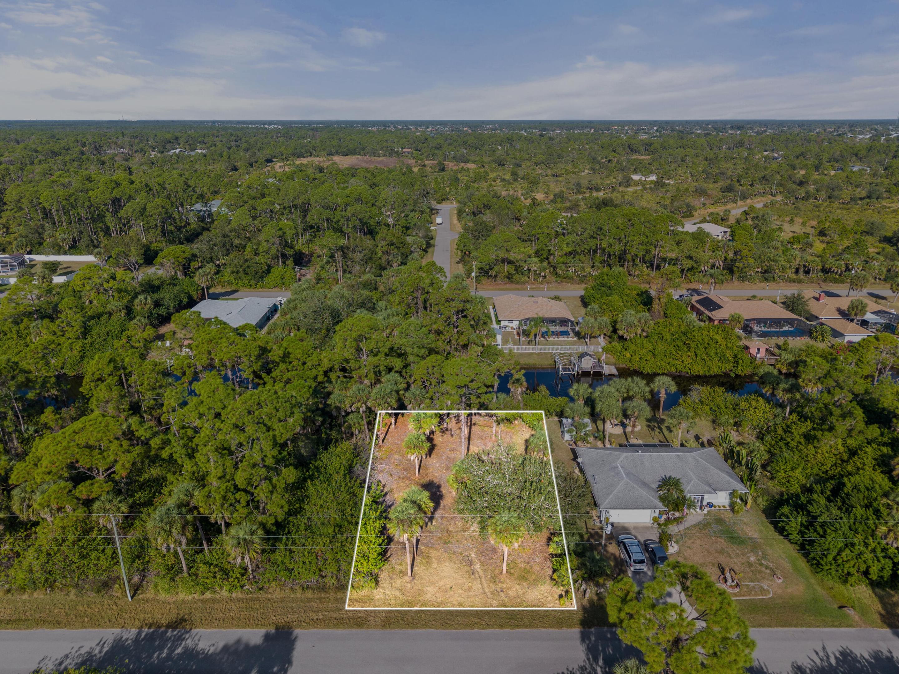 409 Cheshire Street Property Photo 1