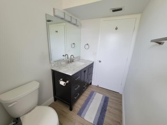 6650 S Oriole Boulevard 4080 Property Photo 6