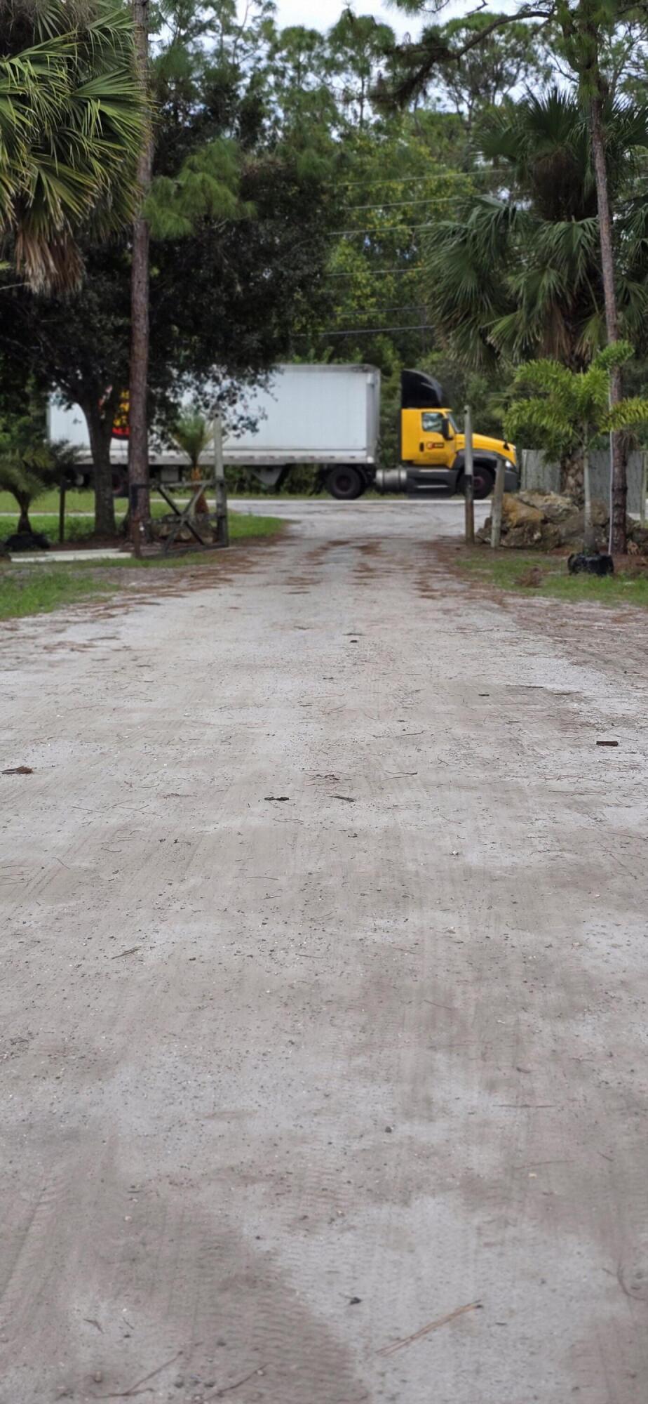 15720 Okeechobee Boulevard Property Photo 14