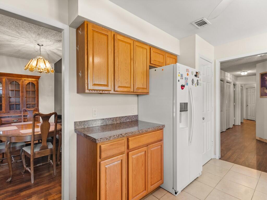 6130 60th Court Property Photo 17