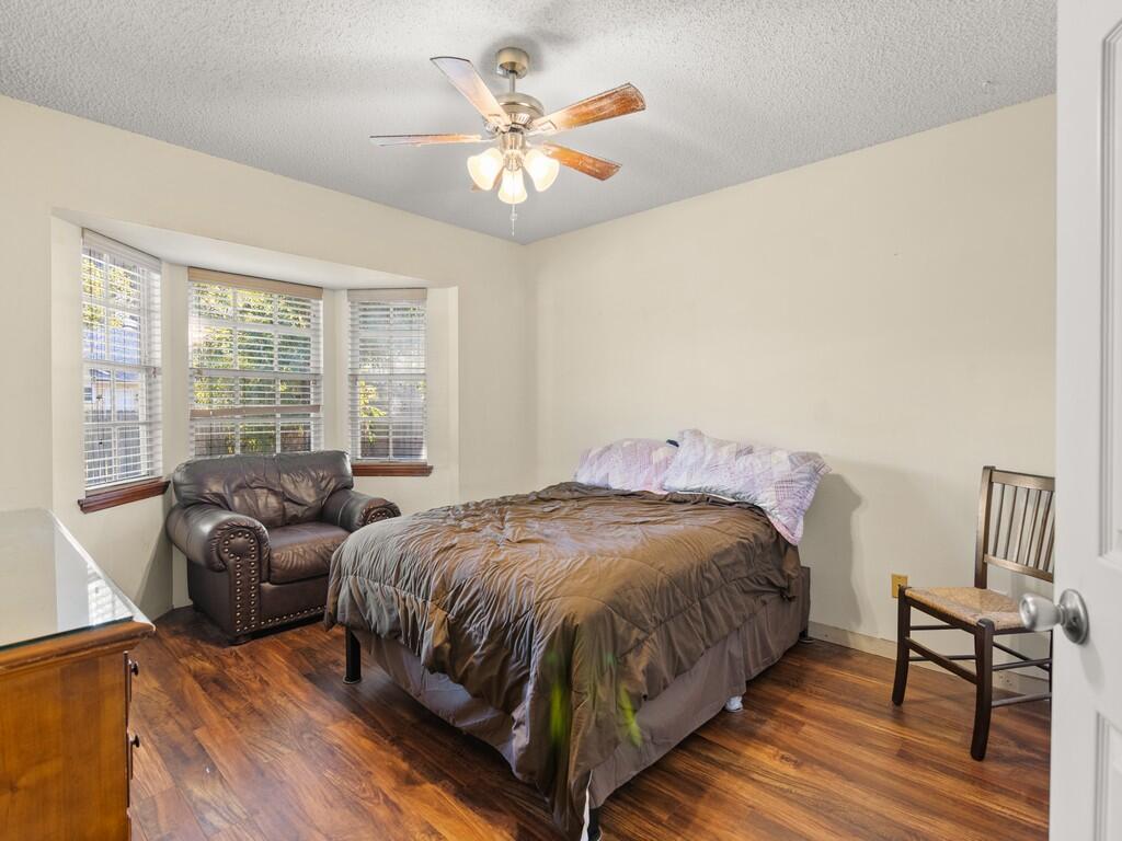 6130 60th Court Property Photo 28