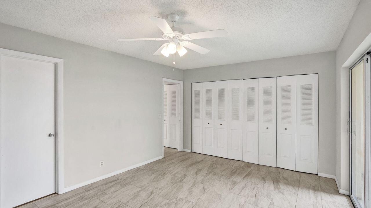 118 Sheffield E Property Photo 4