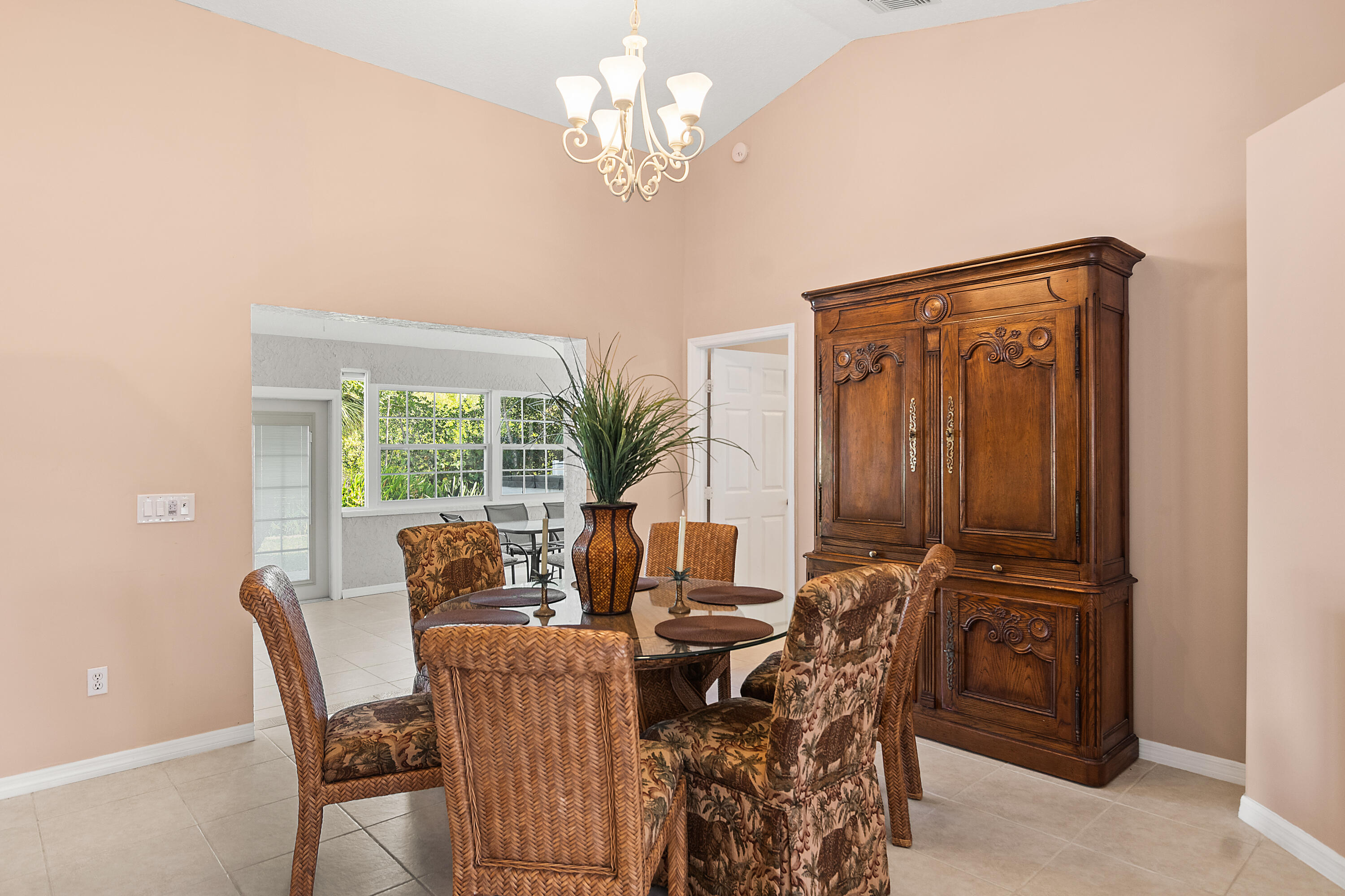 922 Jackson Way Property Photo 10