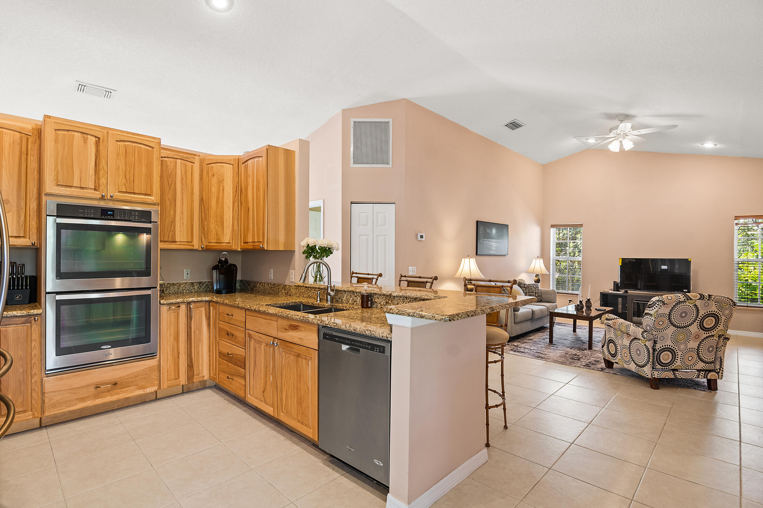 922 Jackson Way Property Photo 16