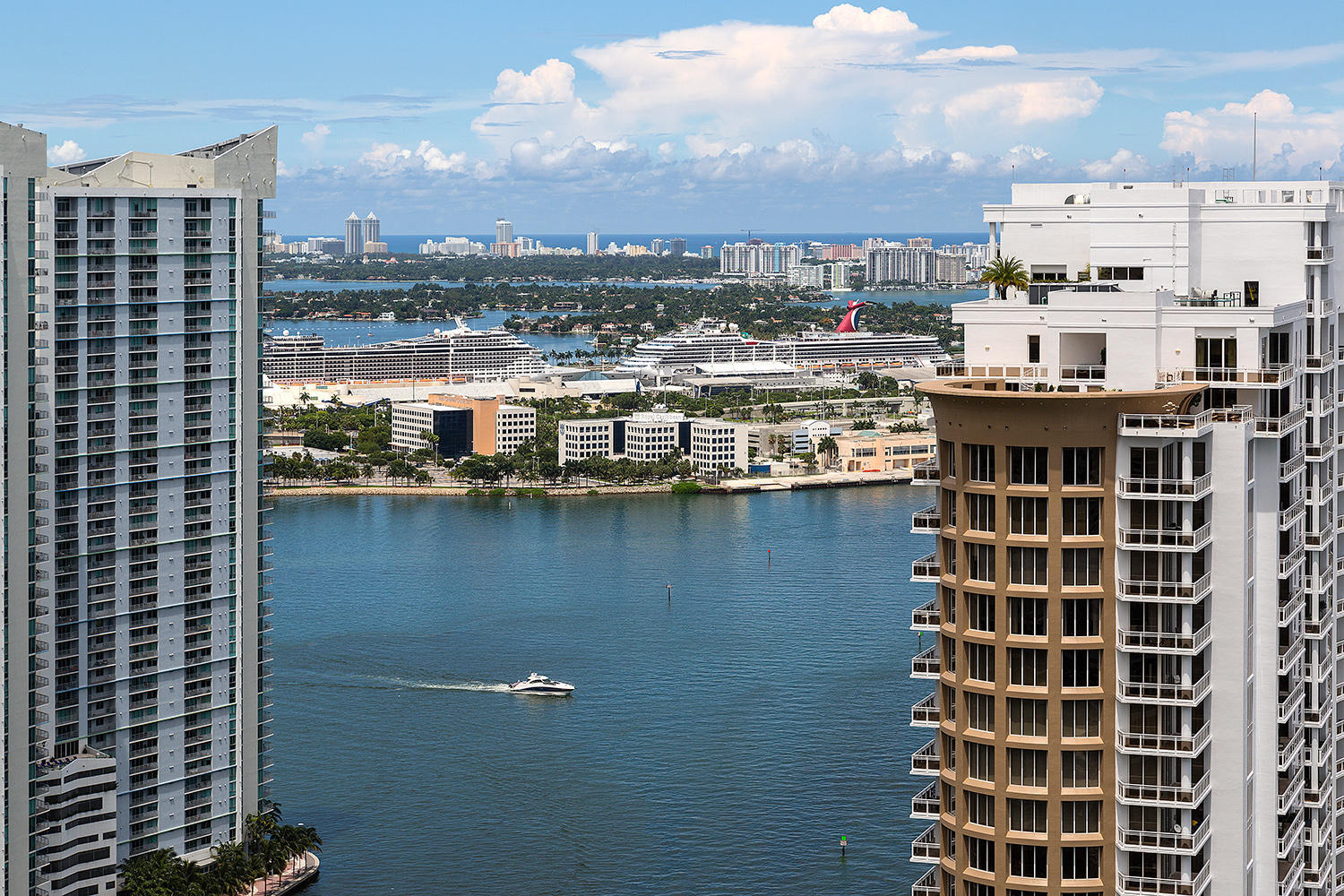 495 Brickell Avenue 4010 Property Photo 26