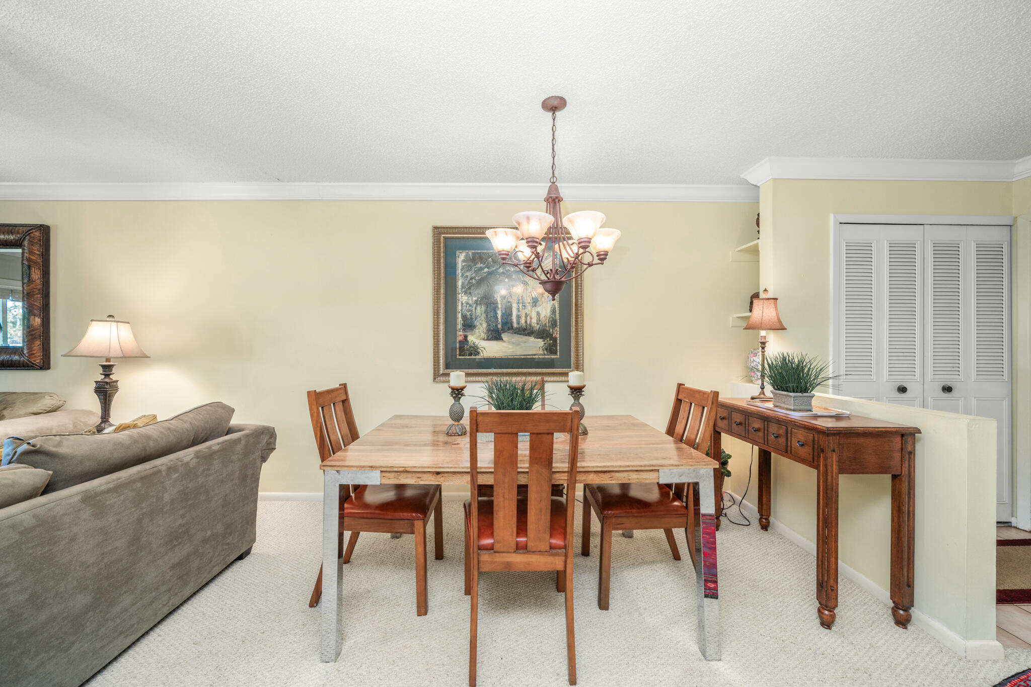 3833 Edgewater Drive Property Photo 9