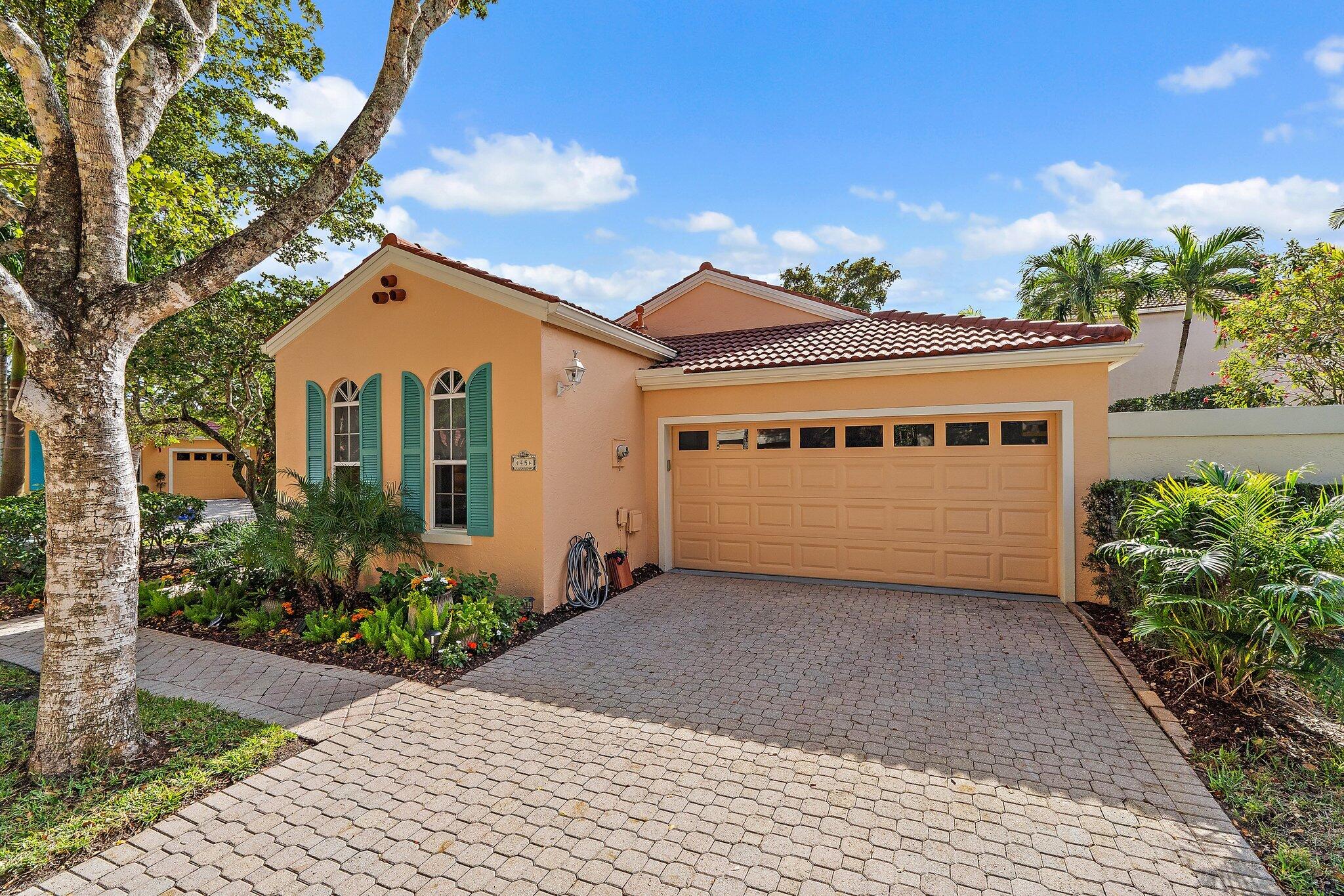 45 Via Verona Property Photo 1