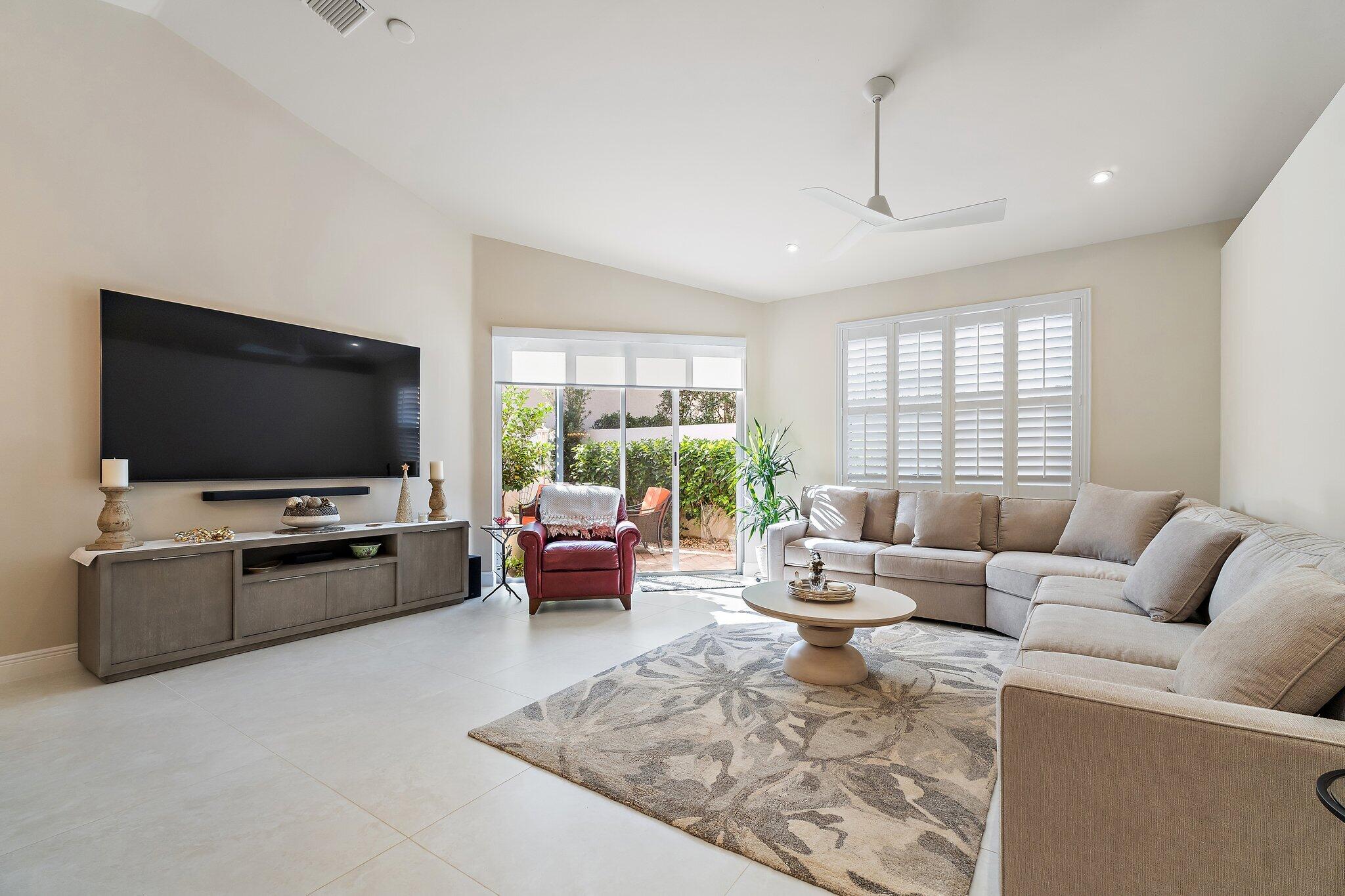 45 Via Verona Property Photo 11