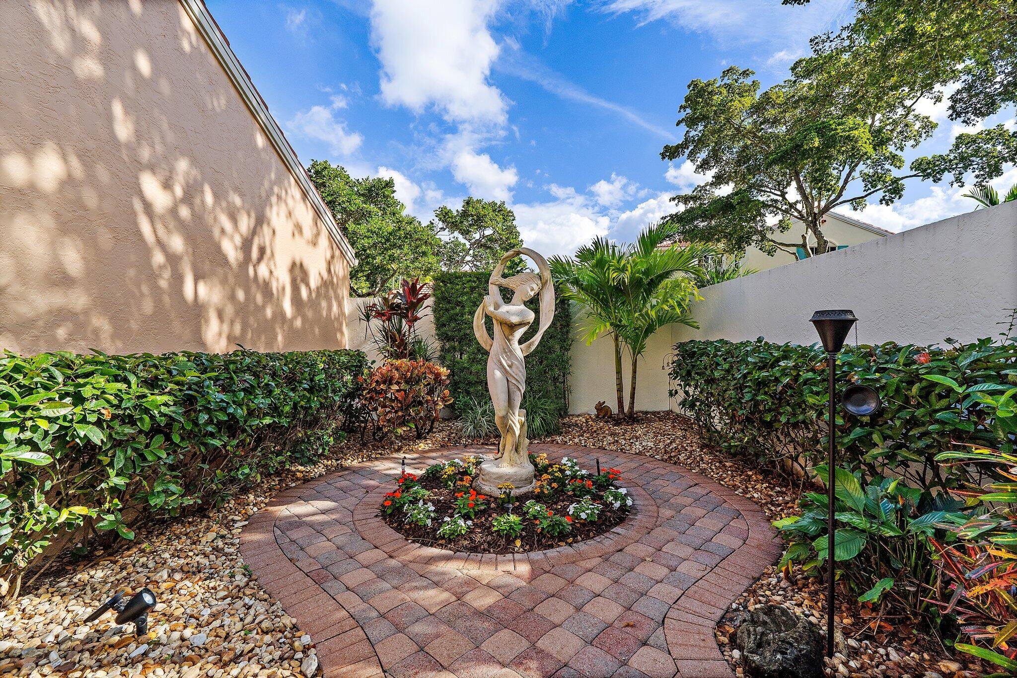 45 Via Verona Property Photo 38