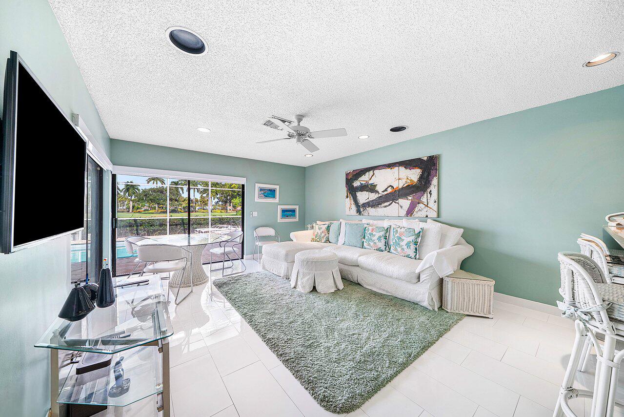 4705 Tree Fern Drive Property Photo 21