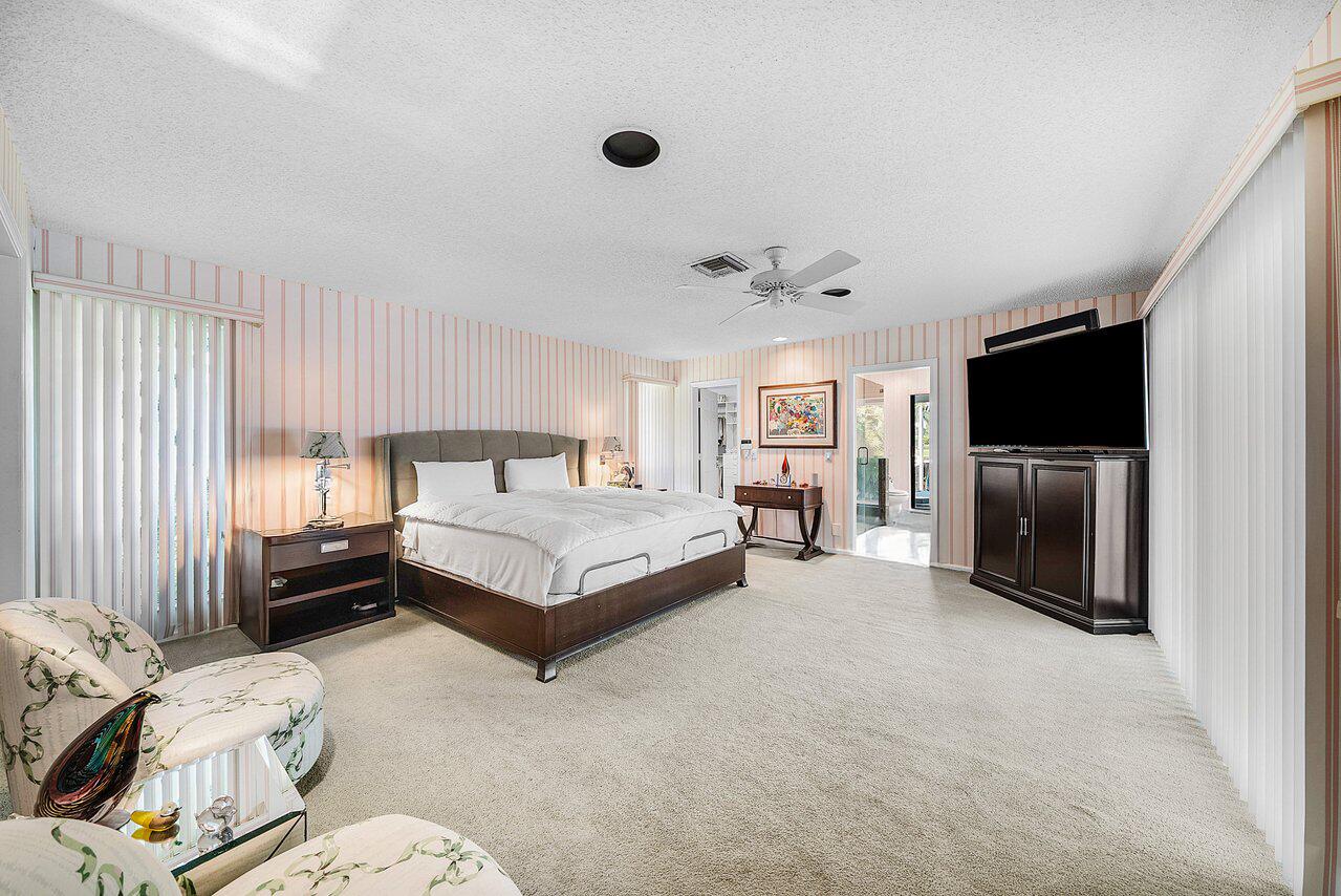 4705 Tree Fern Drive Property Photo 24