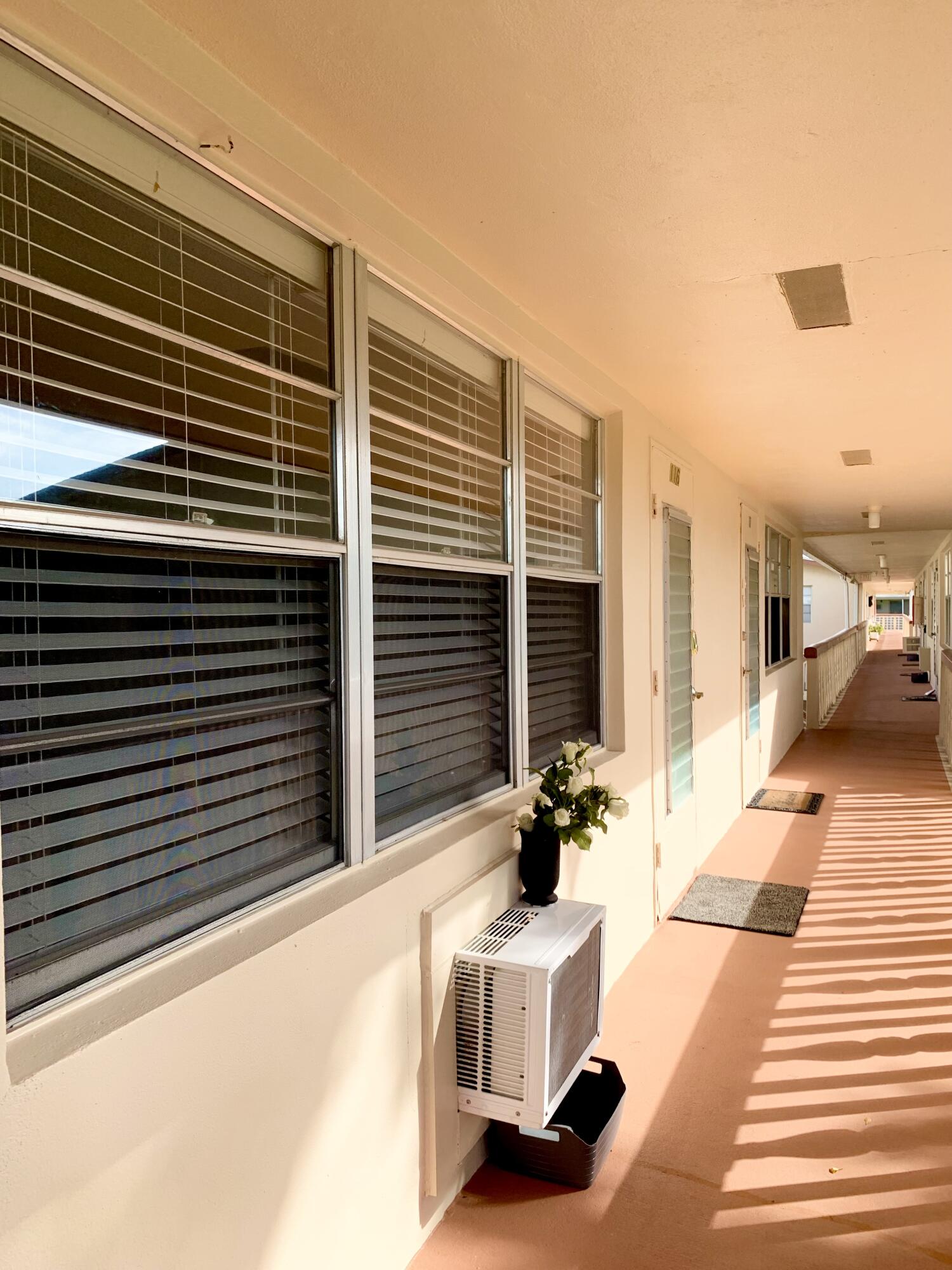116 Canterbury E Property Photo 3
