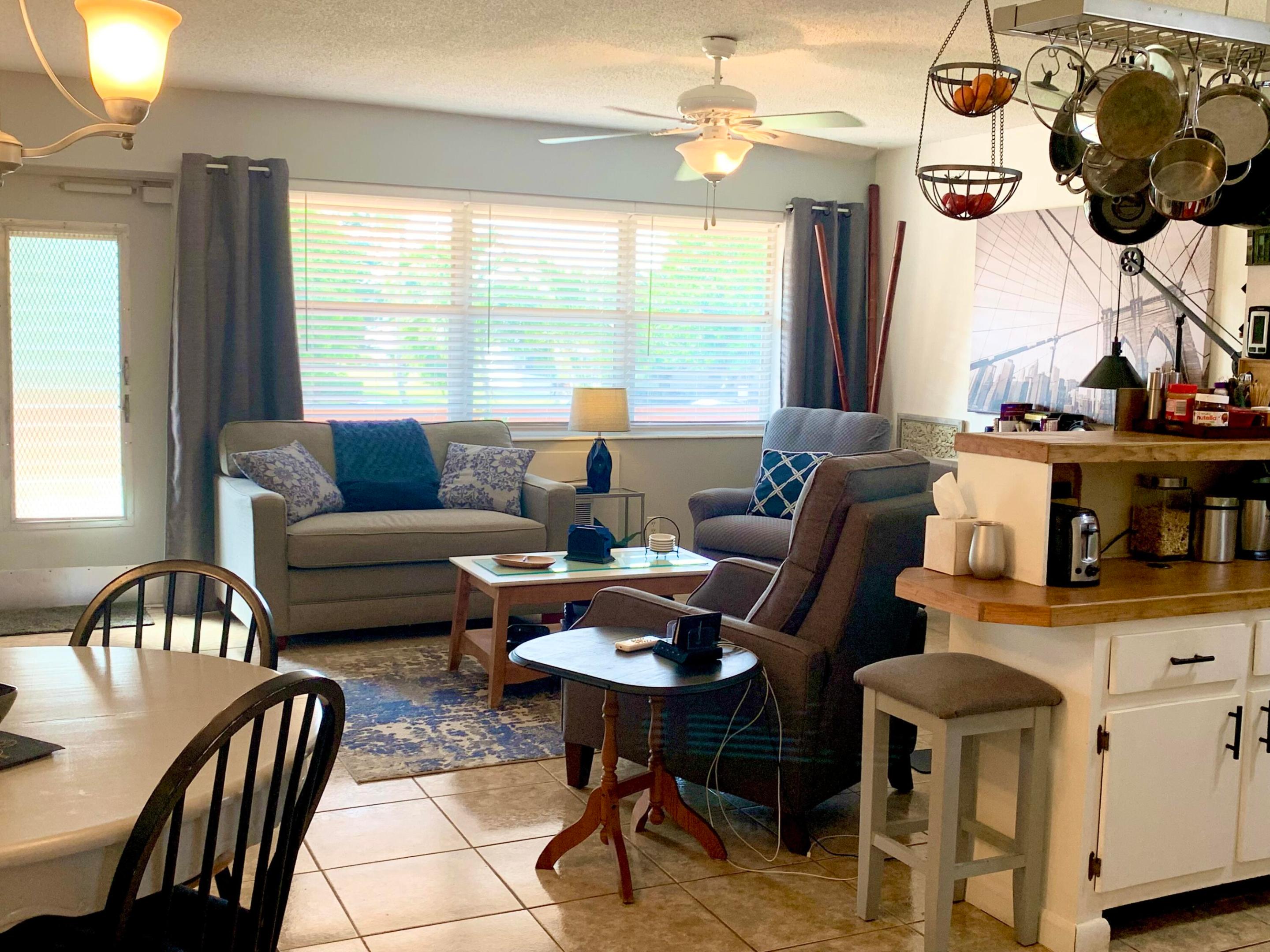 116 Canterbury E Property Photo 10