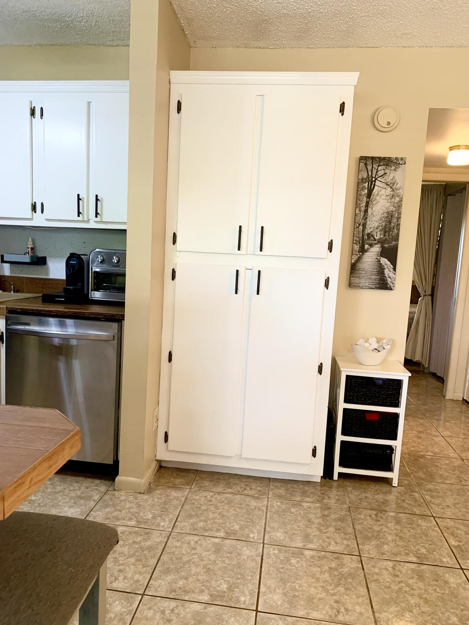 116 Canterbury E Property Photo 23