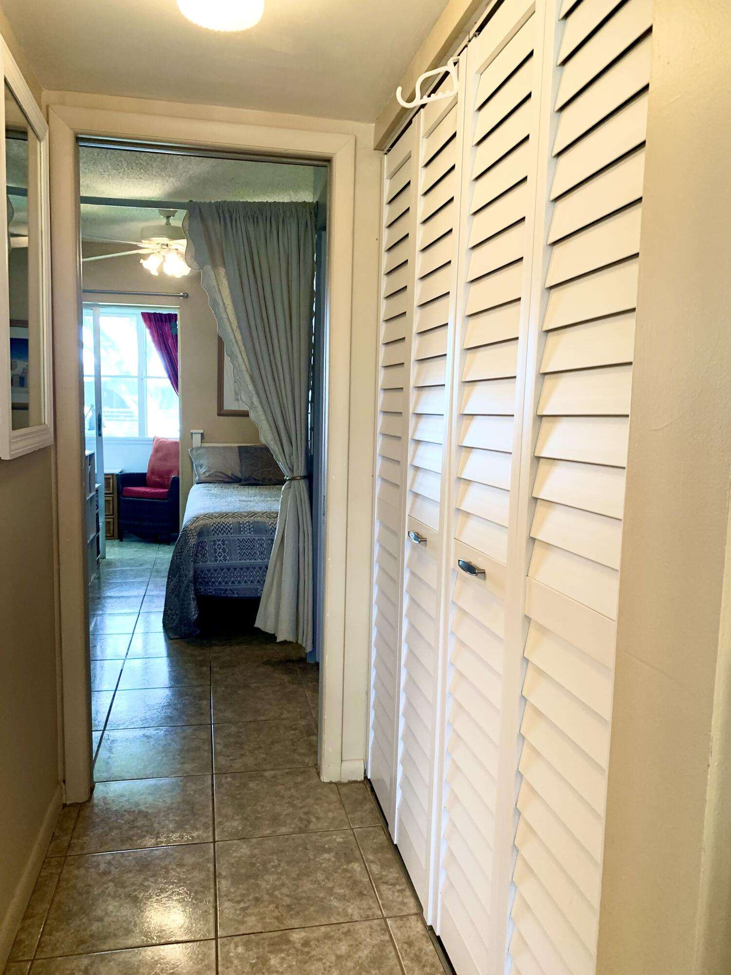 116 Canterbury E Property Photo 24