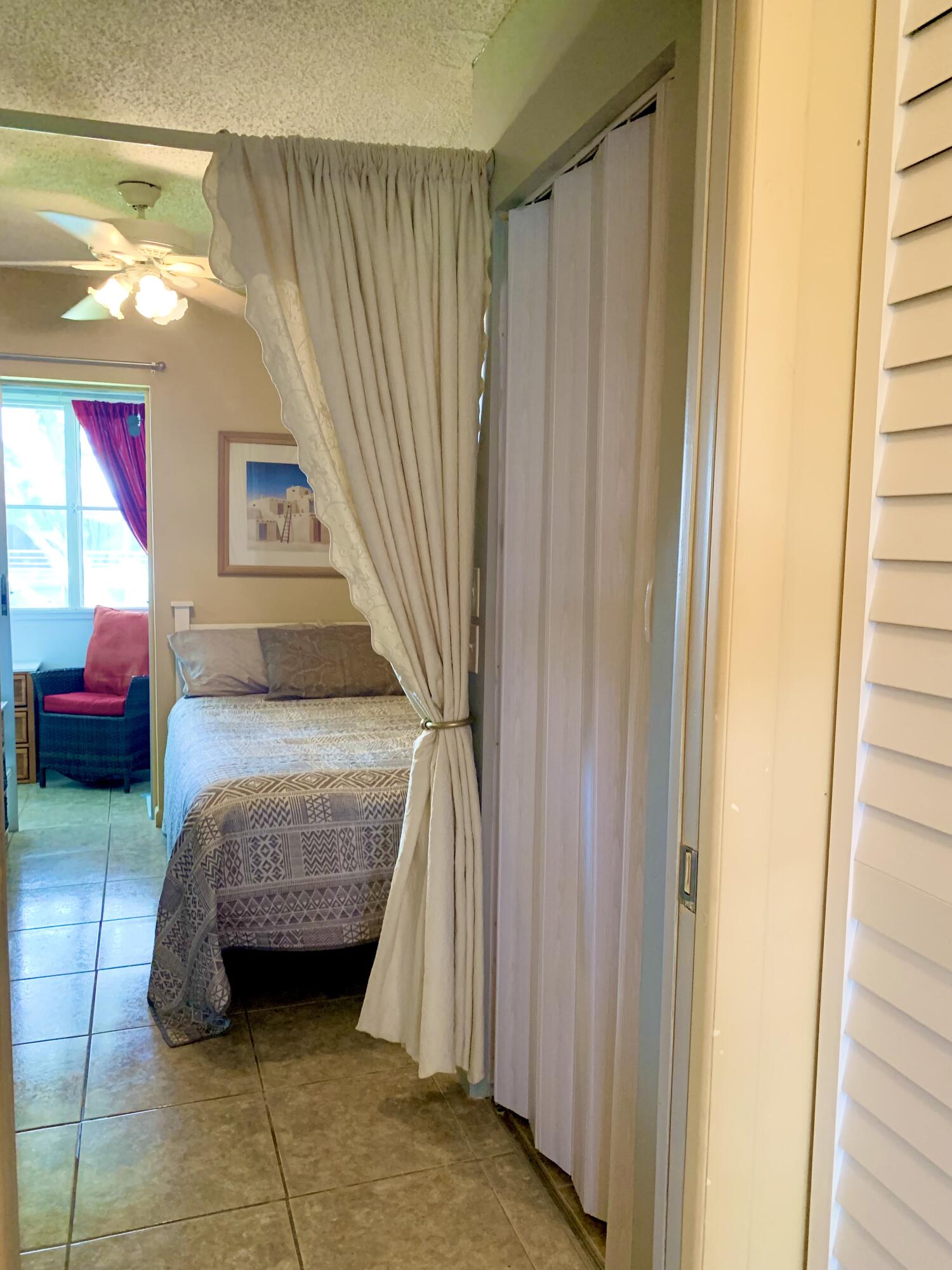 116 Canterbury E Property Photo 27