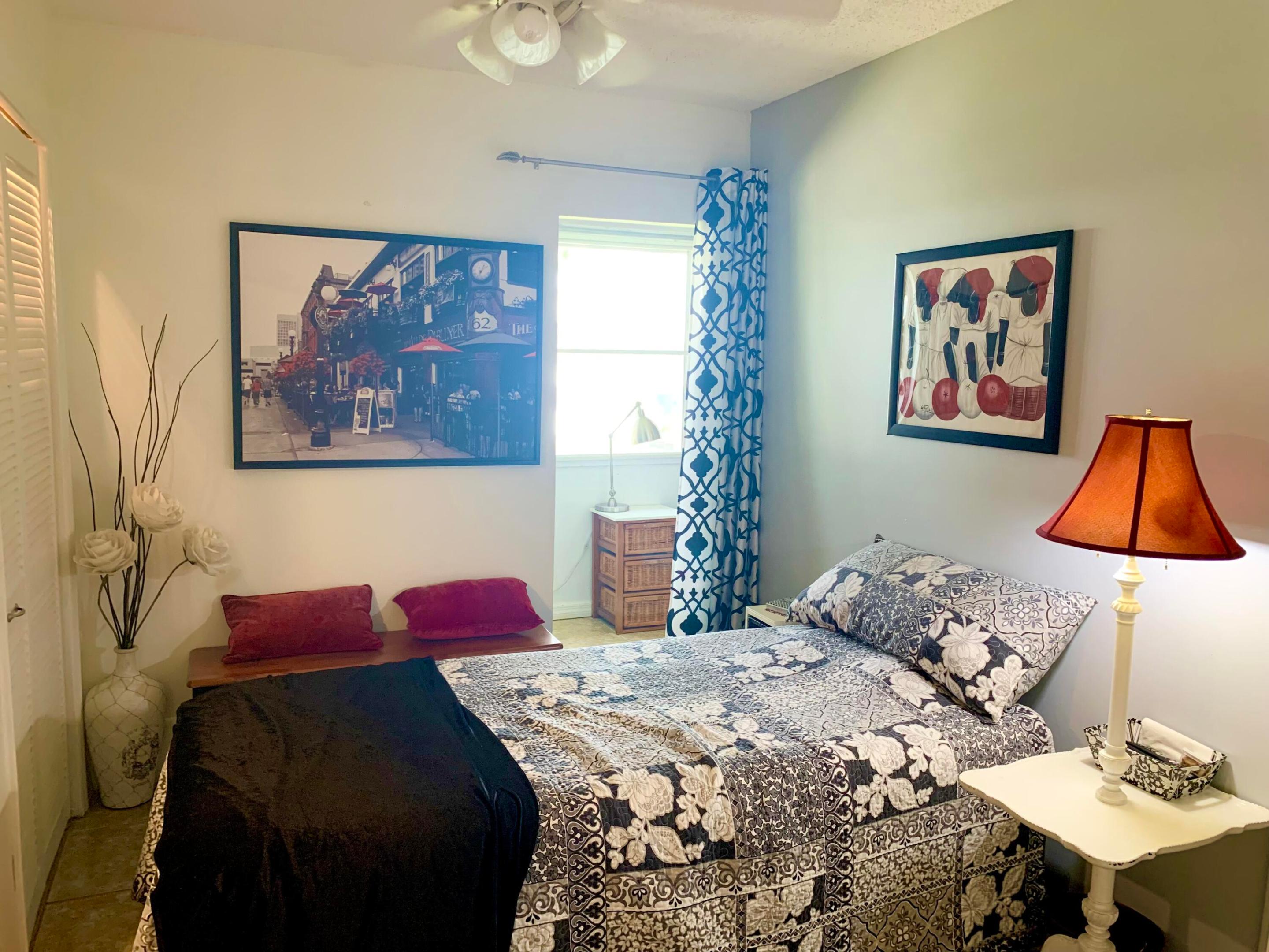 116 Canterbury E Property Photo 36