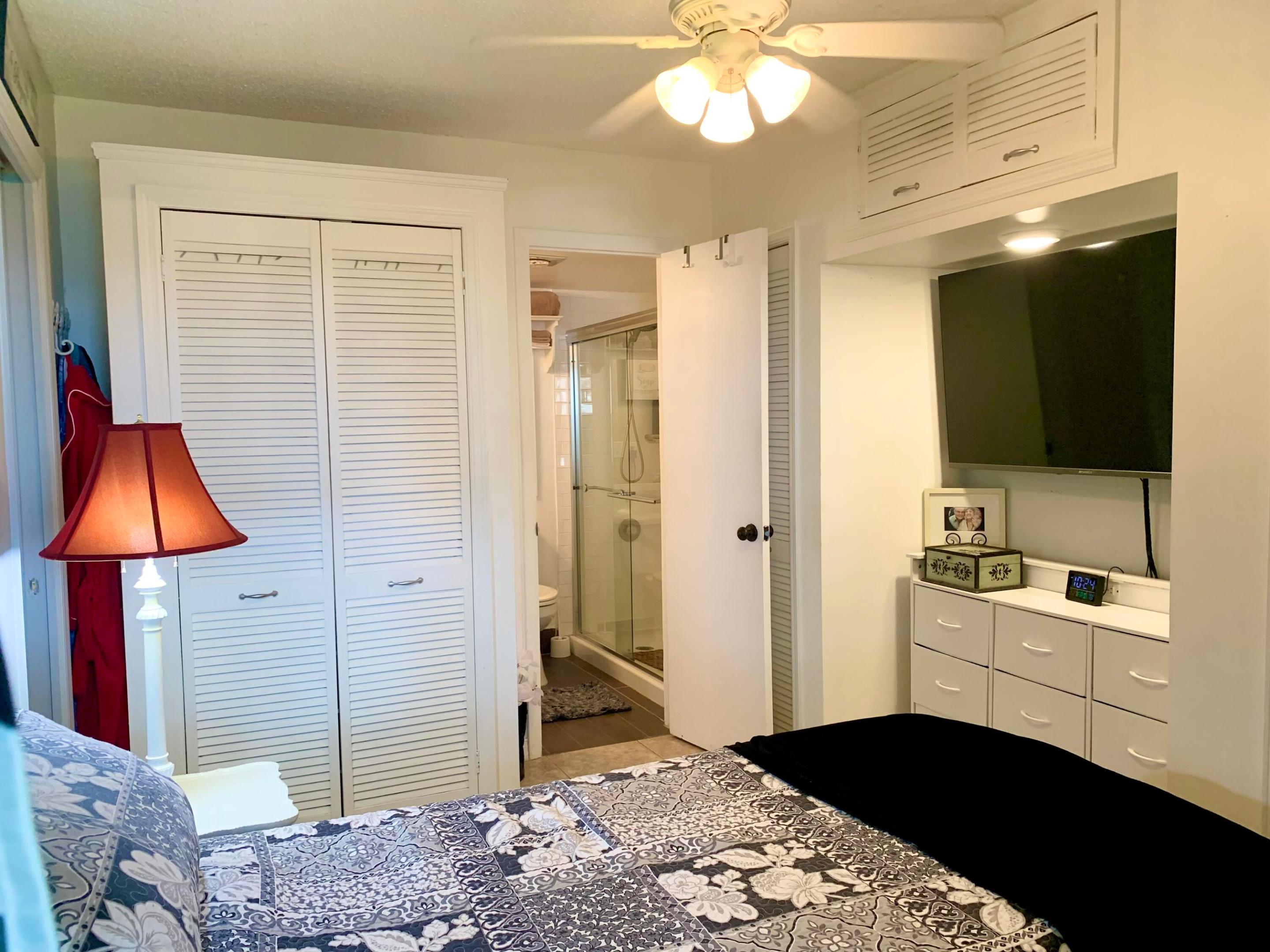 116 Canterbury E Property Photo 37