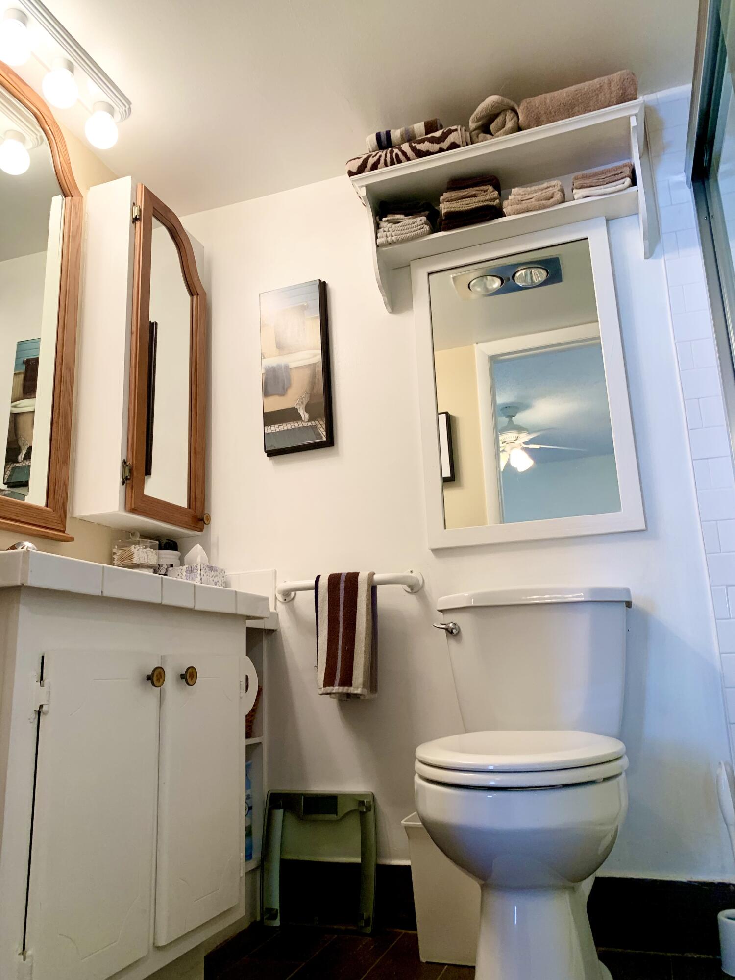 116 Canterbury E Property Photo 40