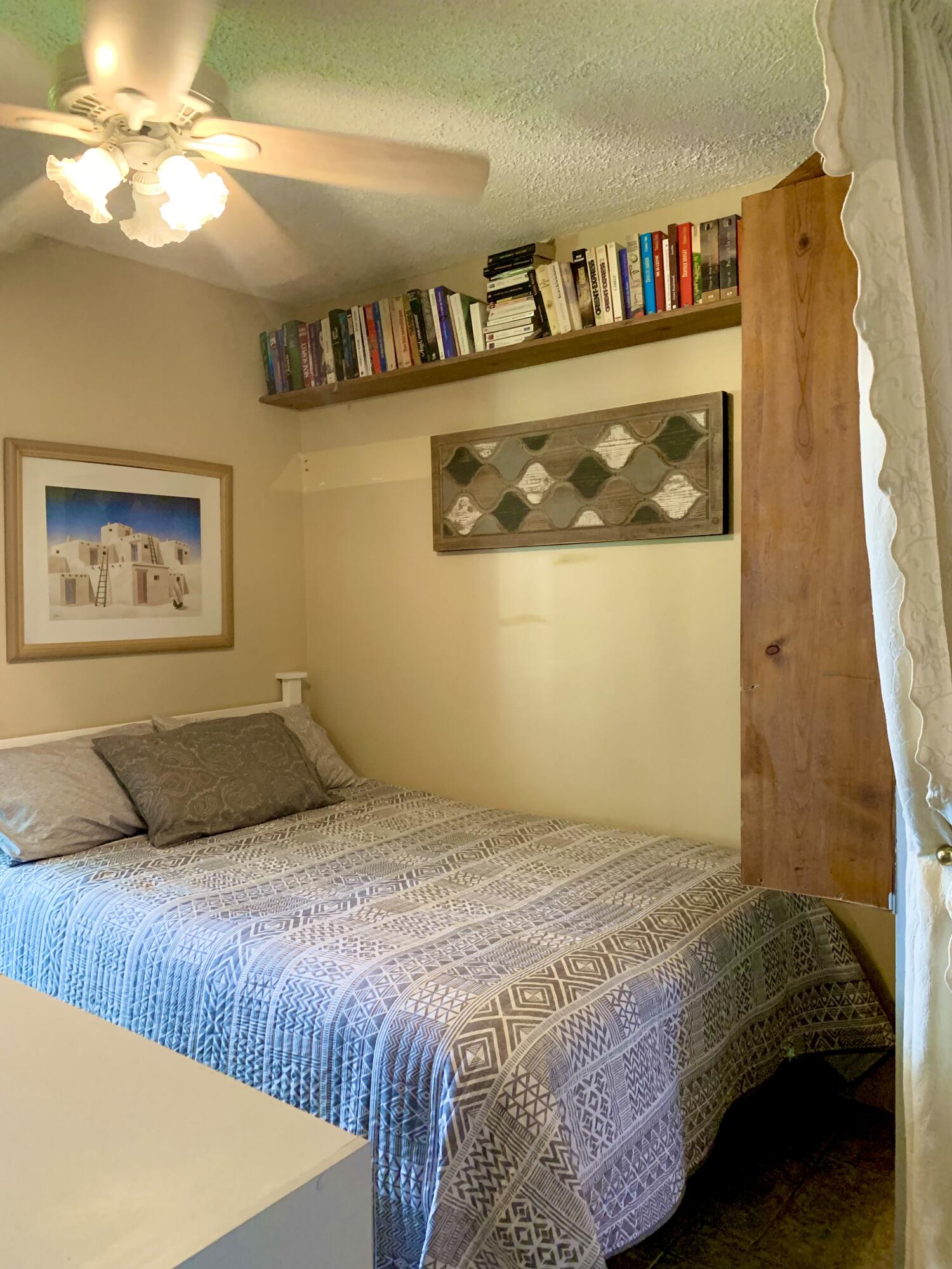 116 Canterbury E Property Photo 43