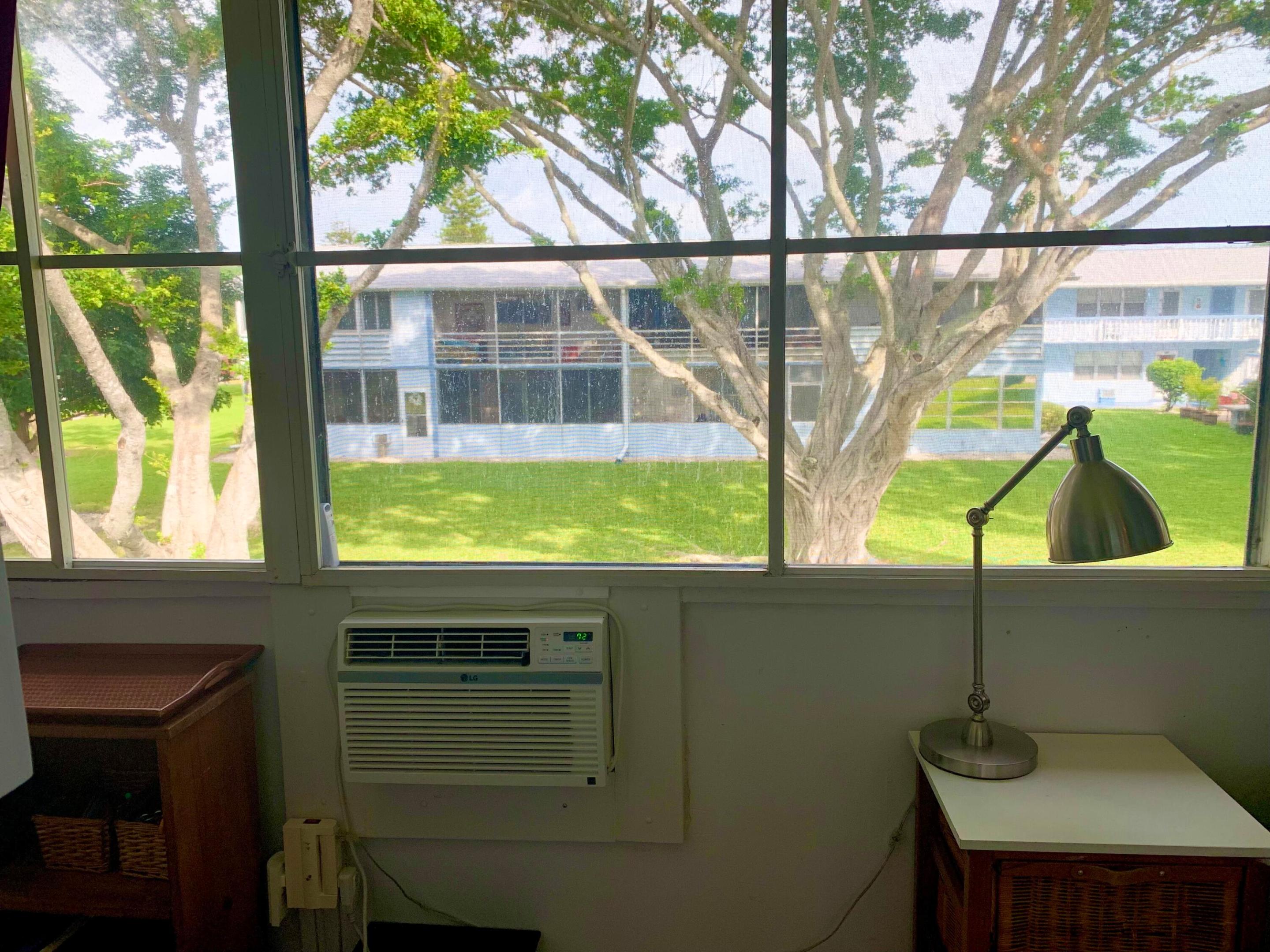 116 Canterbury E Property Photo 45