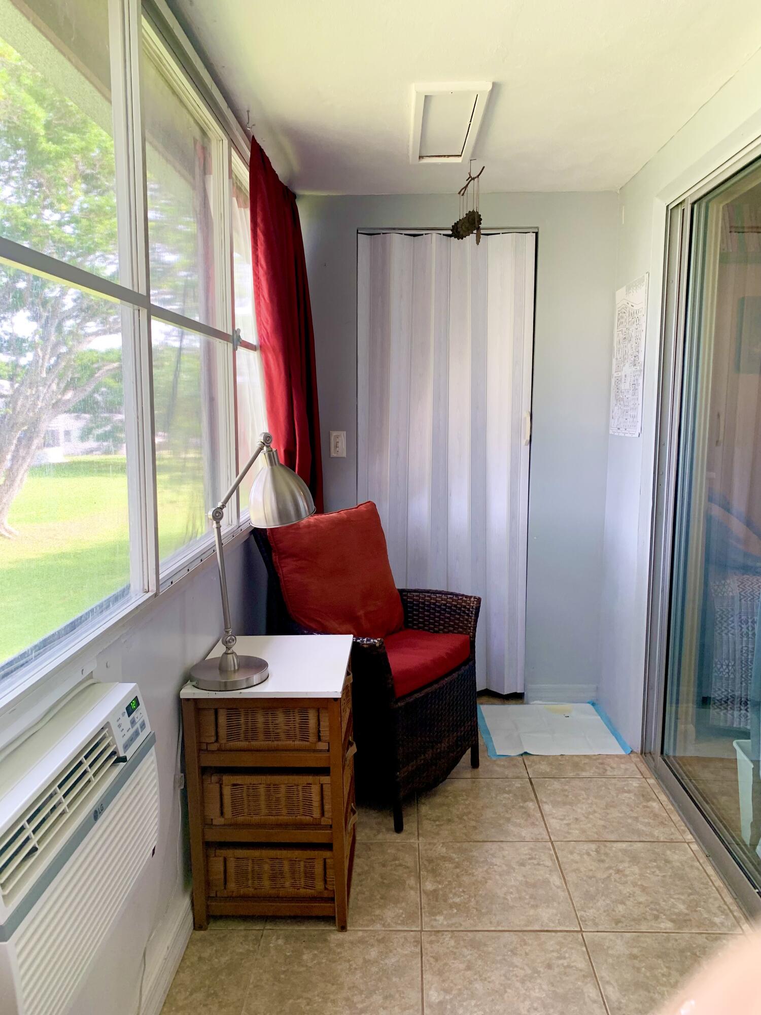 116 Canterbury E Property Photo 46