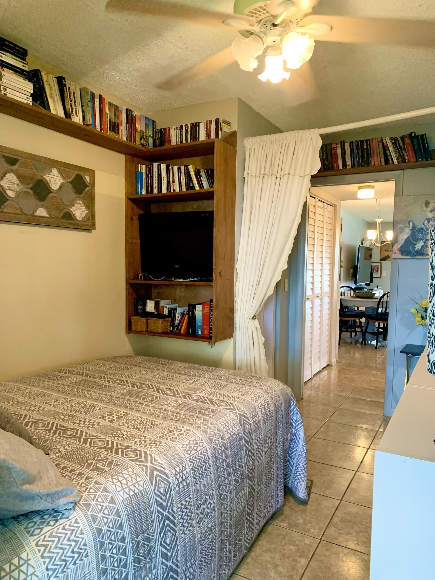 116 Canterbury E Property Photo 49