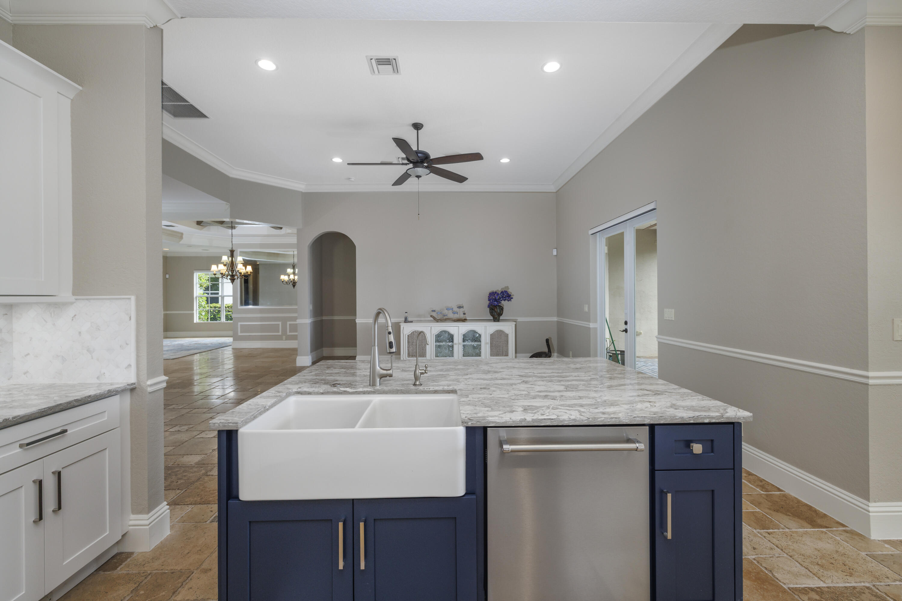 912 Sw Sun Circle Property Photo 10