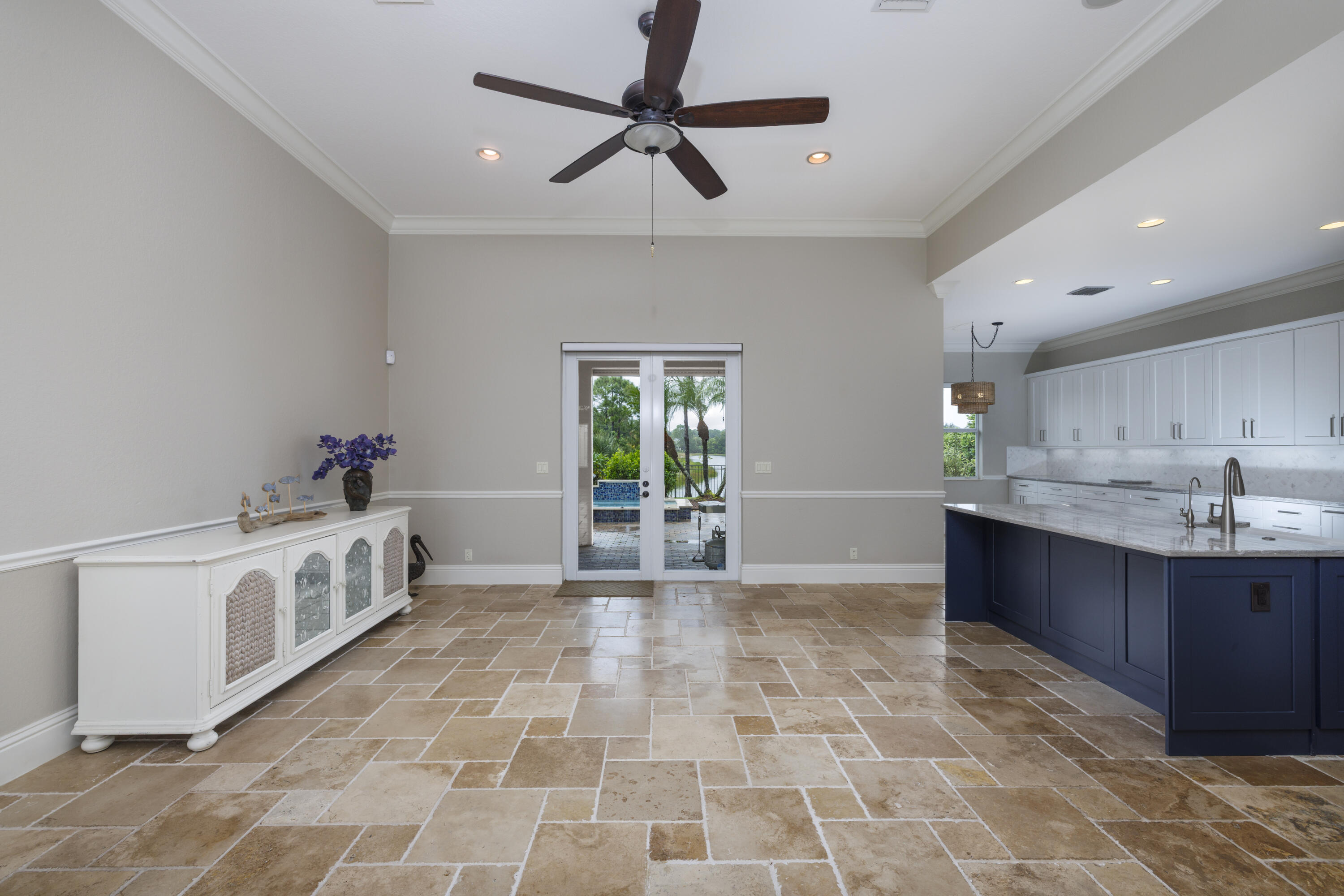 912 Sw Sun Circle Property Photo 11