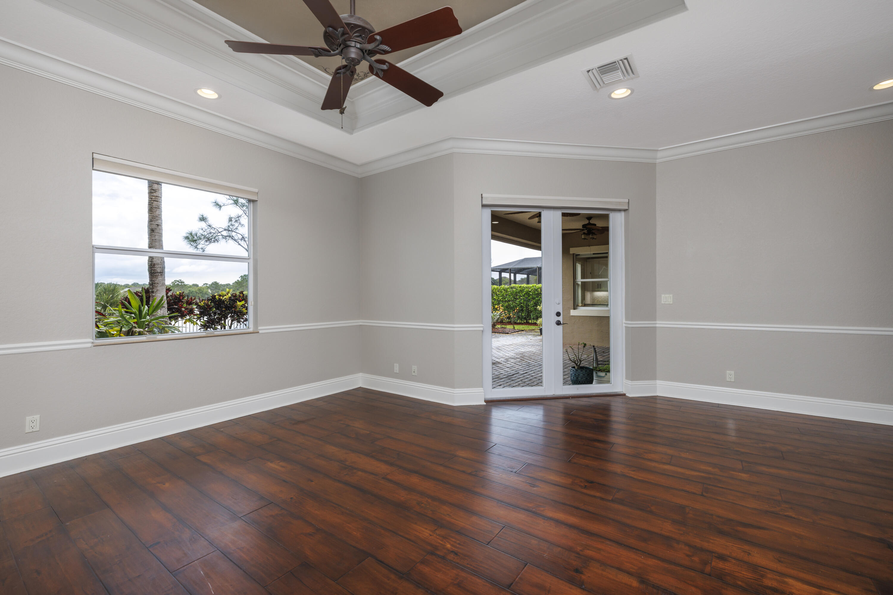 912 Sw Sun Circle Property Photo 16