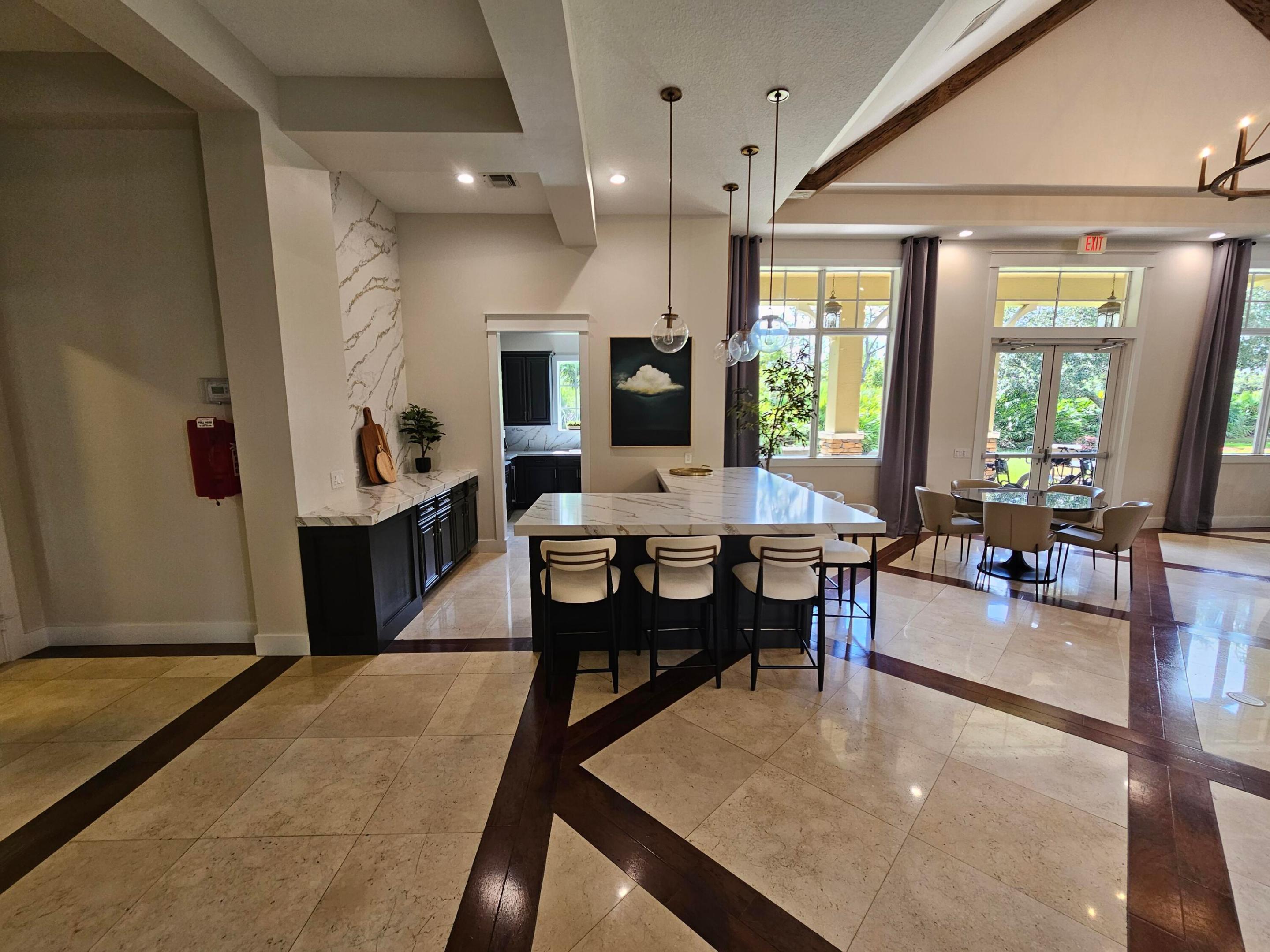 912 Sw Sun Circle Property Photo 24