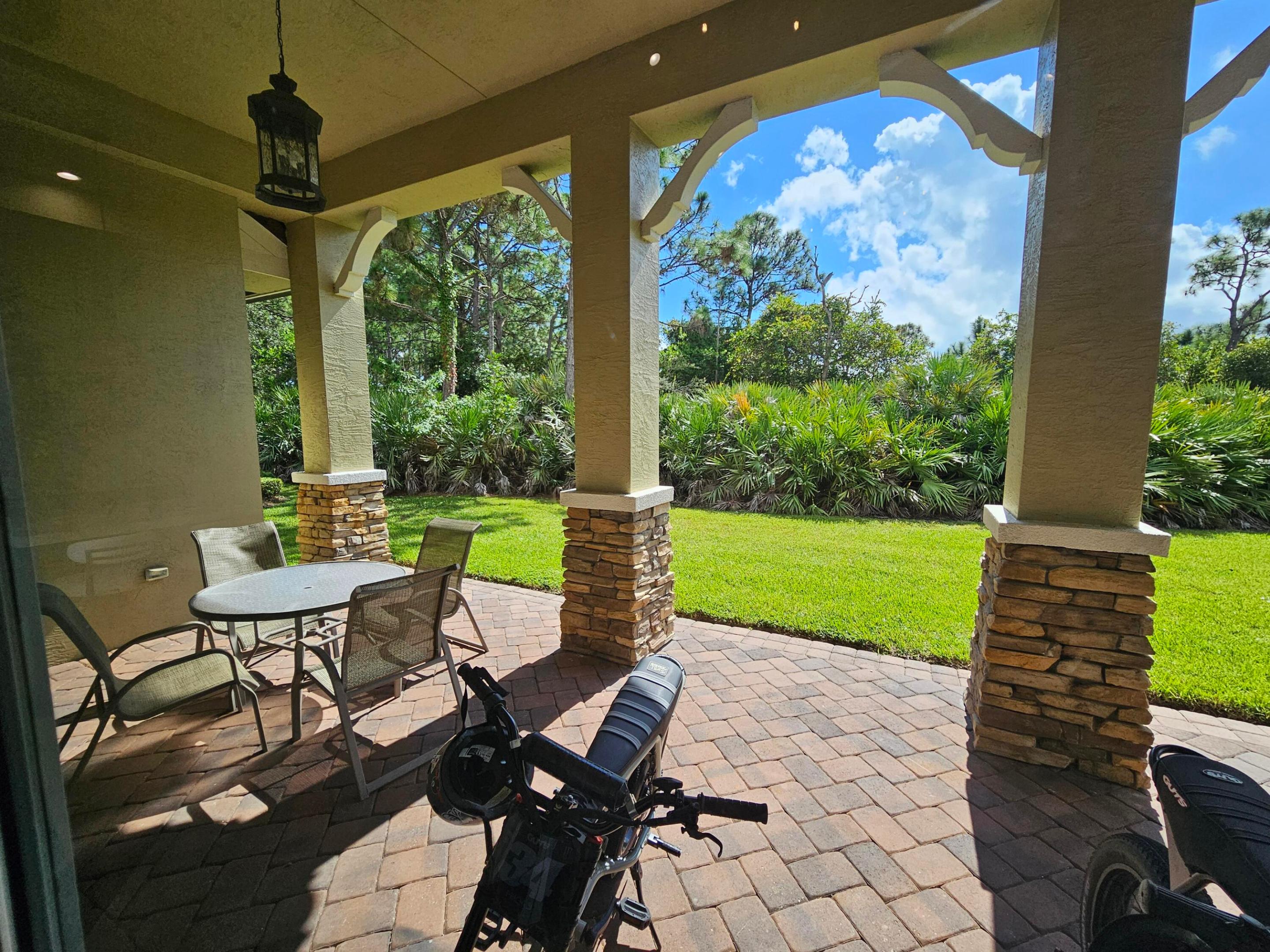 912 Sw Sun Circle Property Photo 30