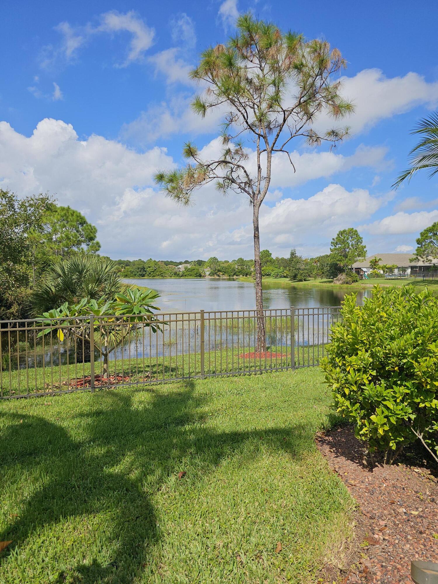 912 Sw Sun Circle Property Photo 31