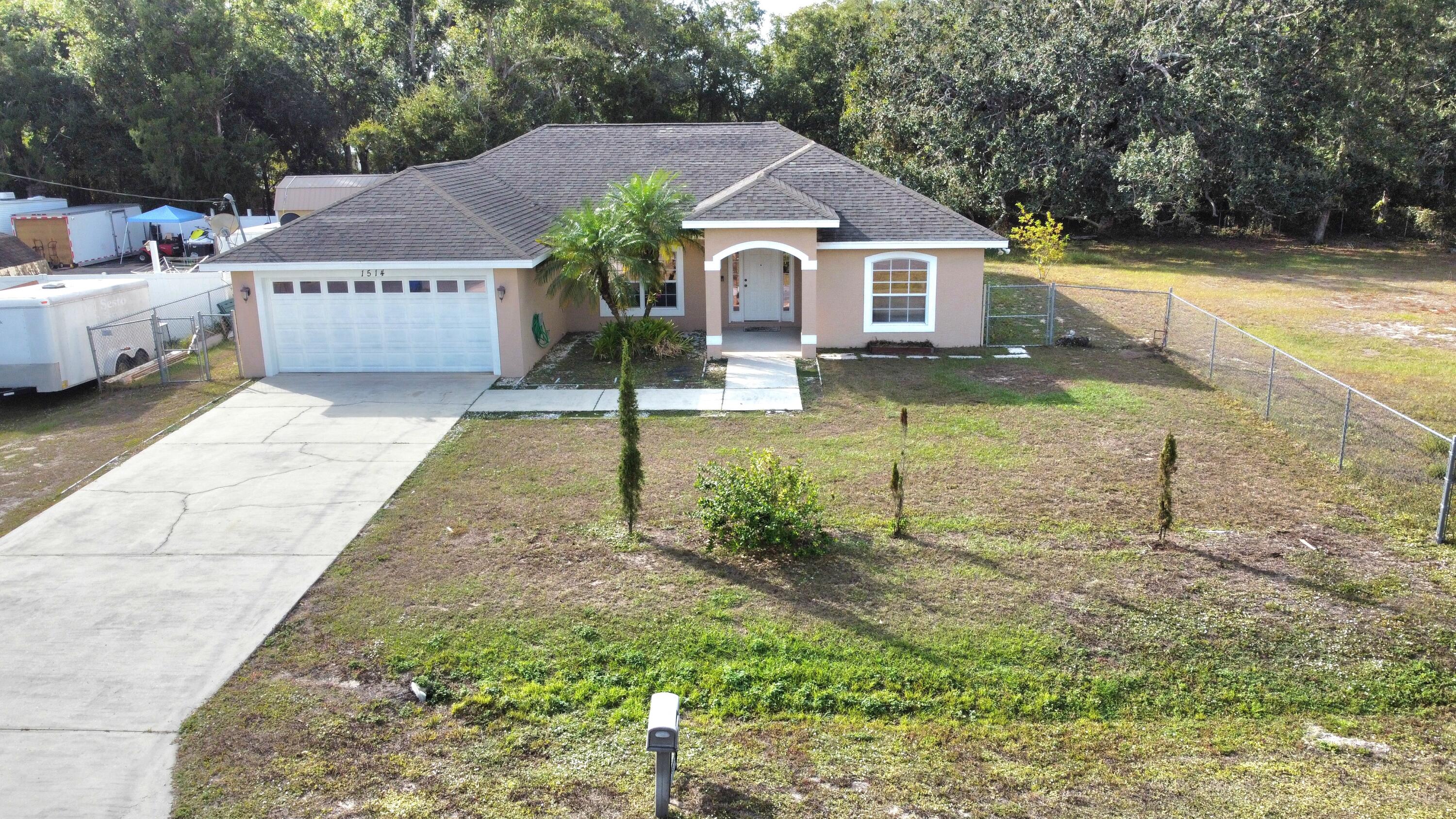 1514 Summer Road Property Photo 4