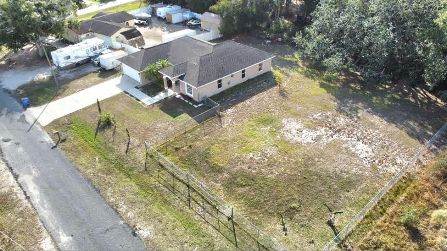1514 Summer Road Property Photo 5