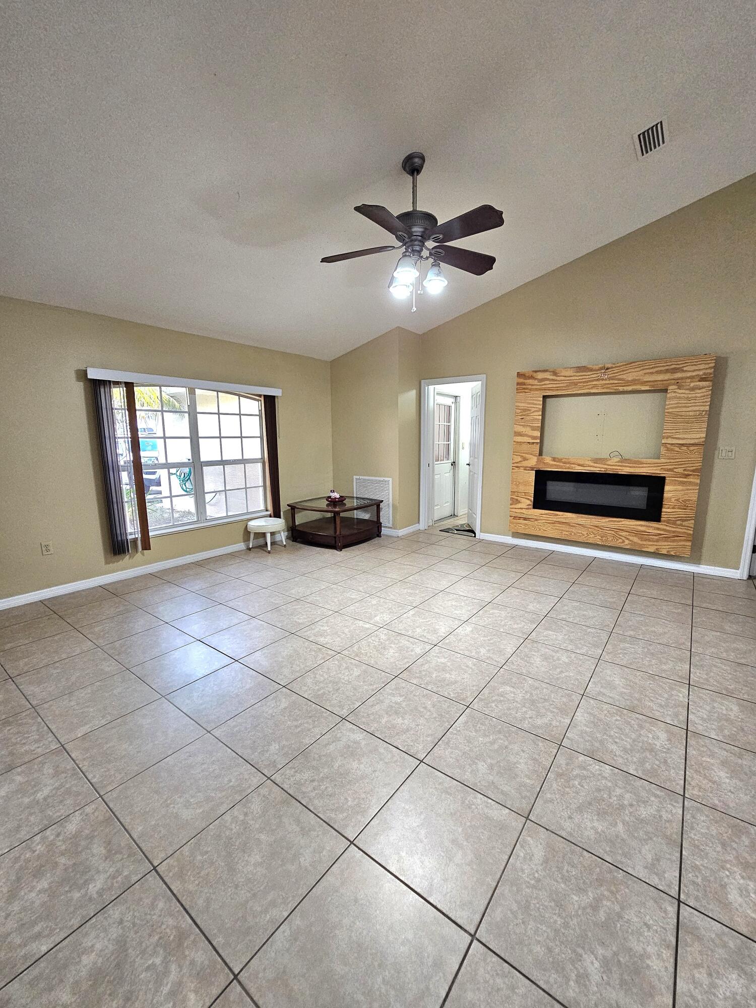 1514 Summer Road Property Photo 12
