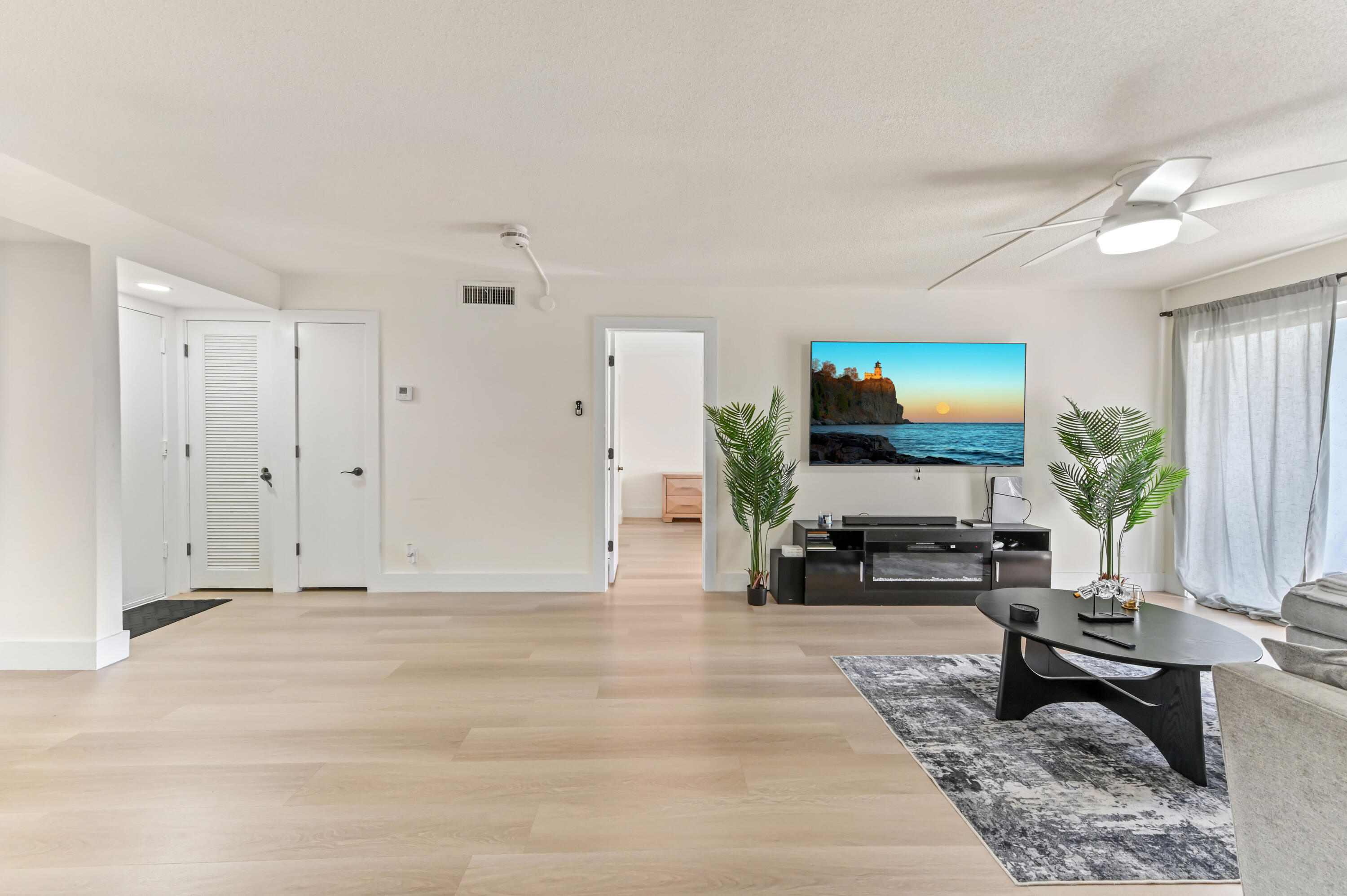 1428 Se 4th Avenue 215 Property Photo 6