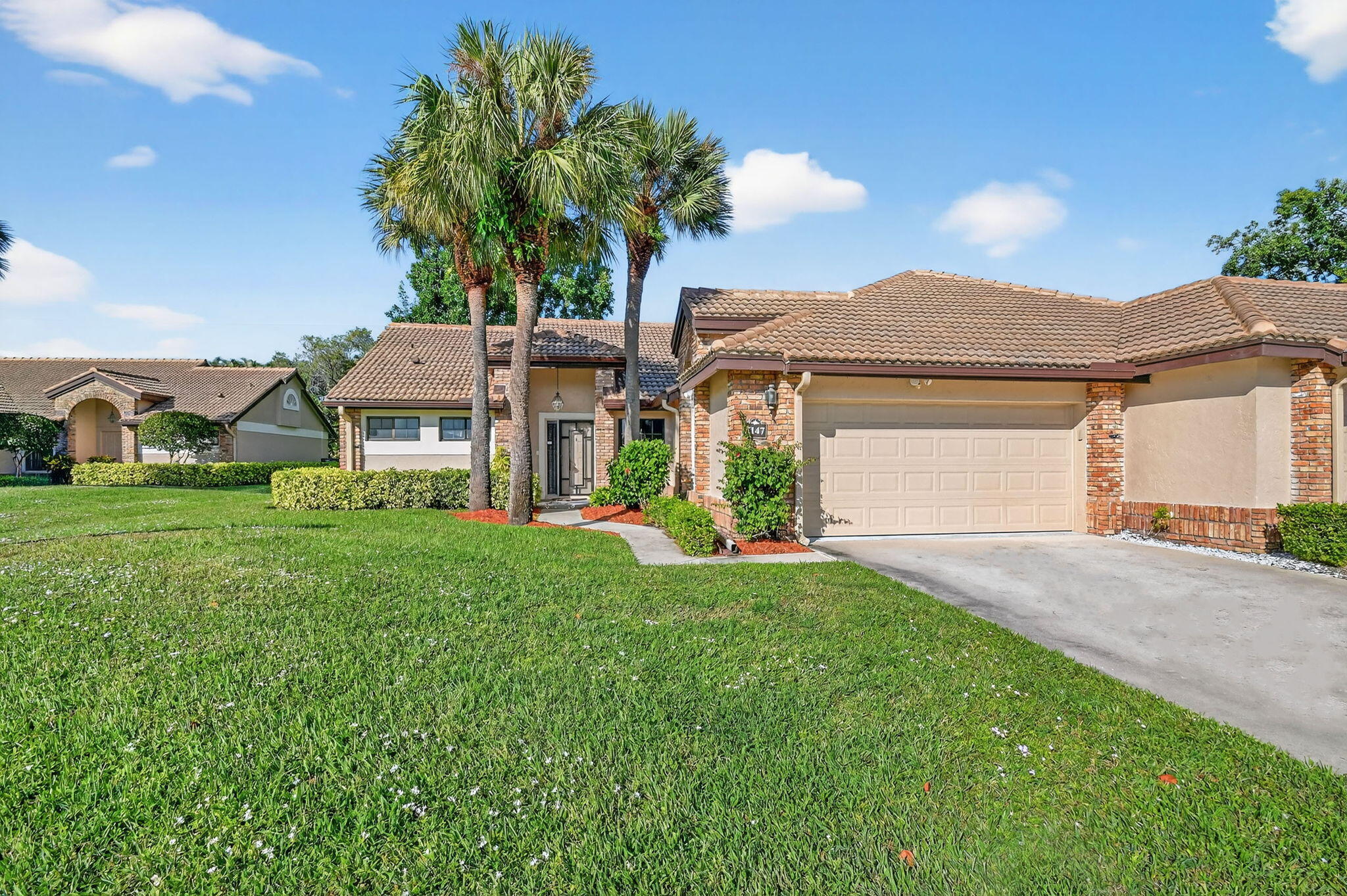 7147 Le Chalet Boulevard Property Photo 2
