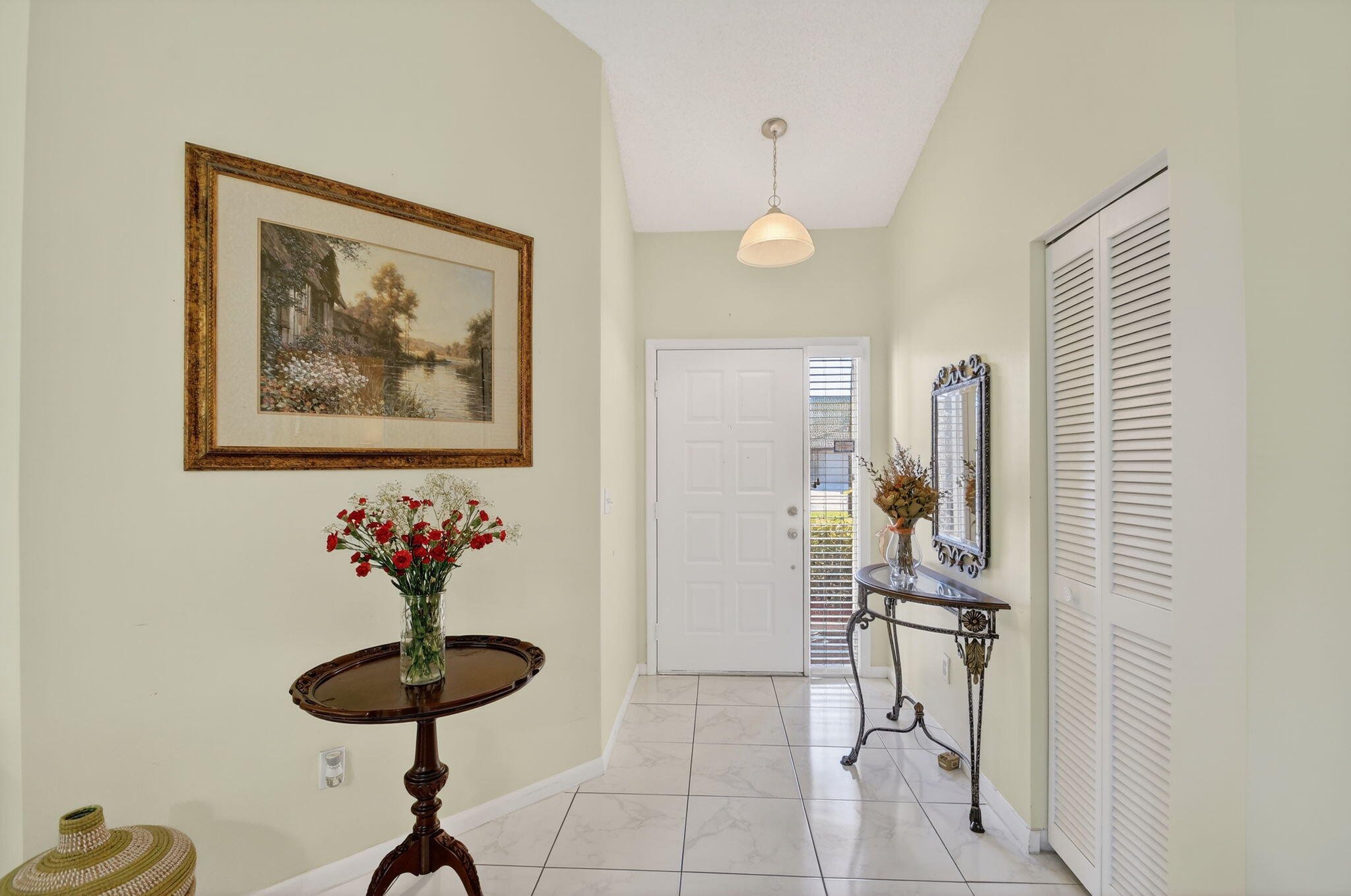 7147 Le Chalet Boulevard Property Photo 5