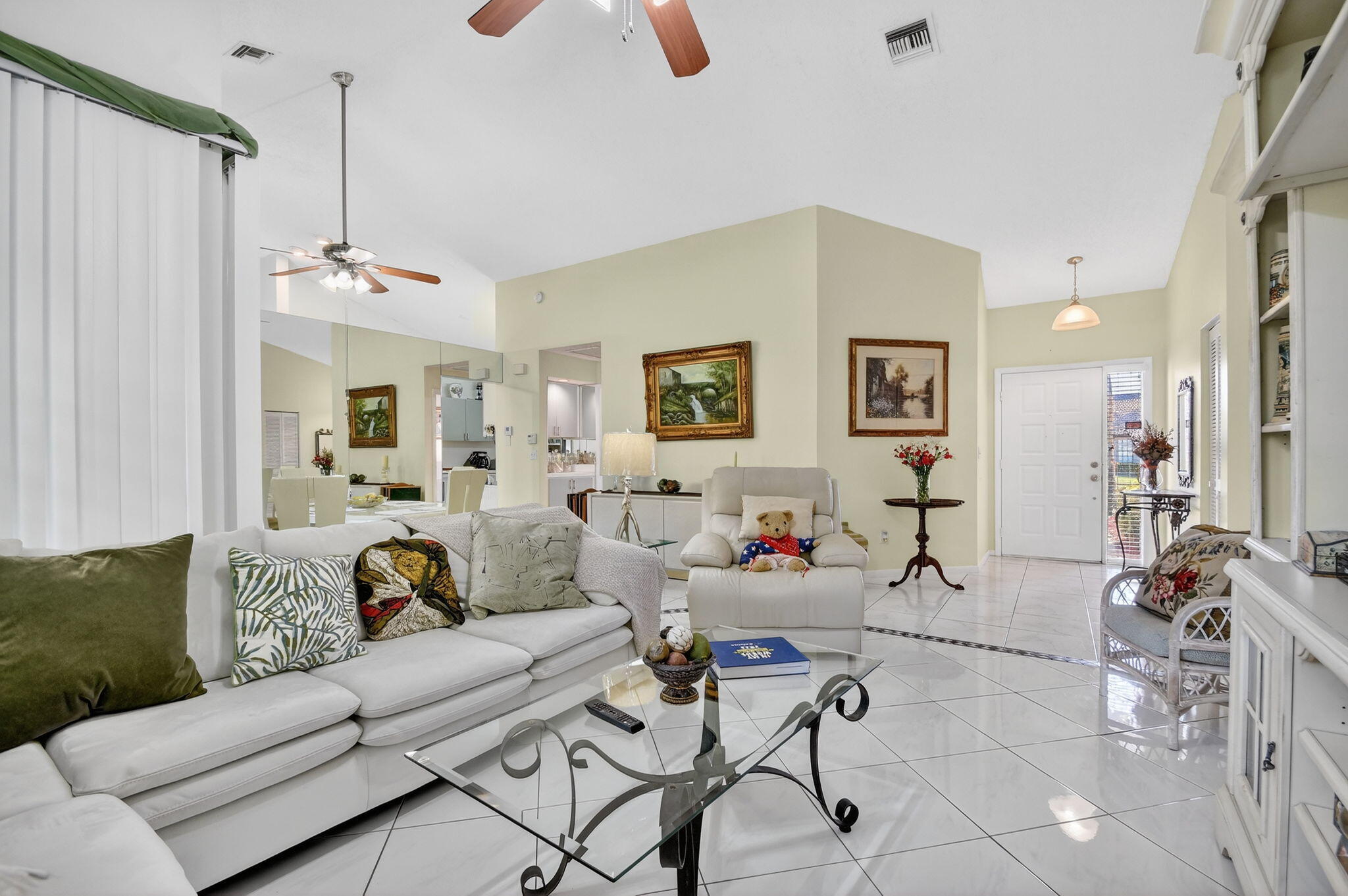 7147 Le Chalet Boulevard Property Photo 10