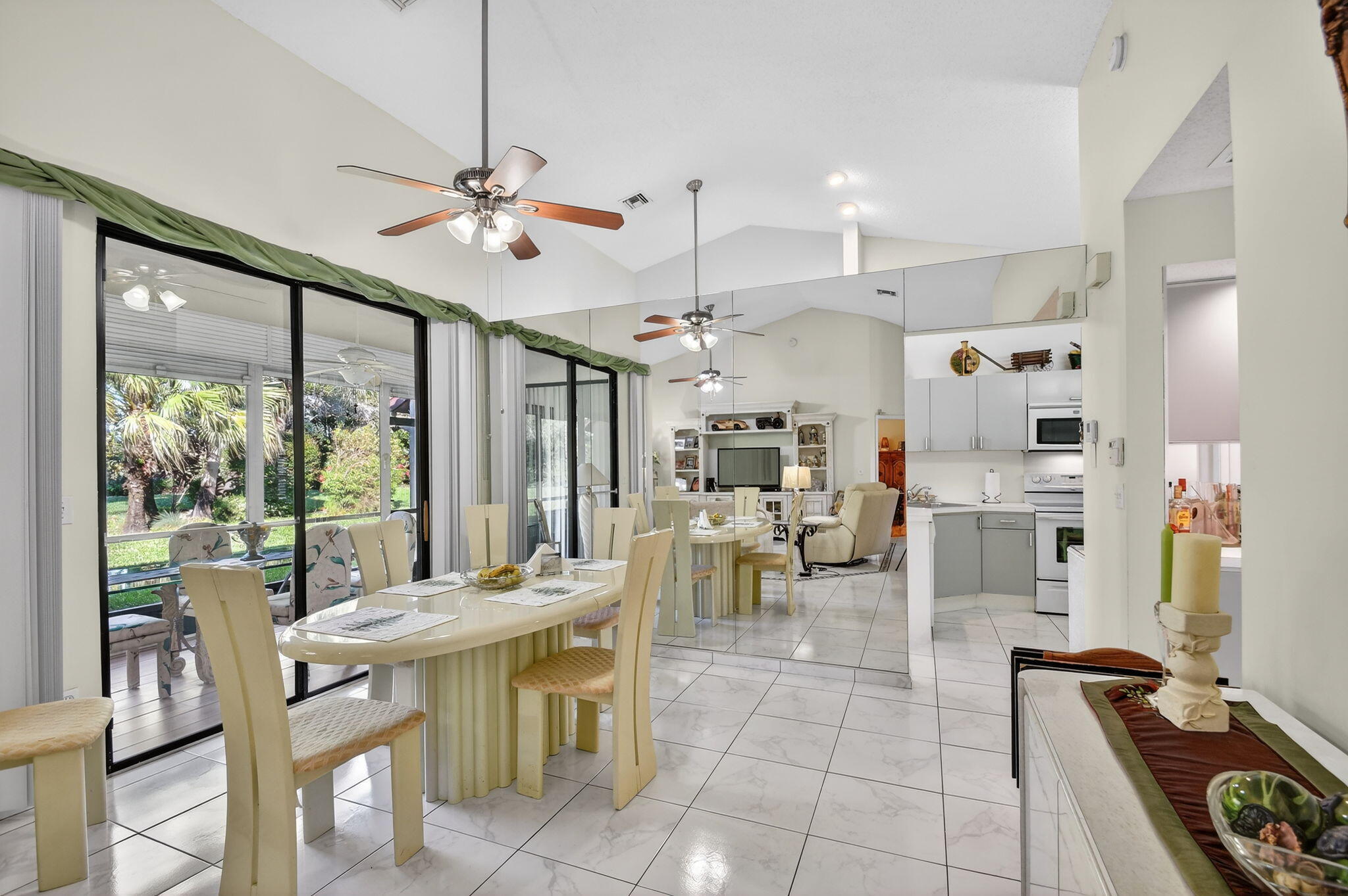 7147 Le Chalet Boulevard Property Photo 11