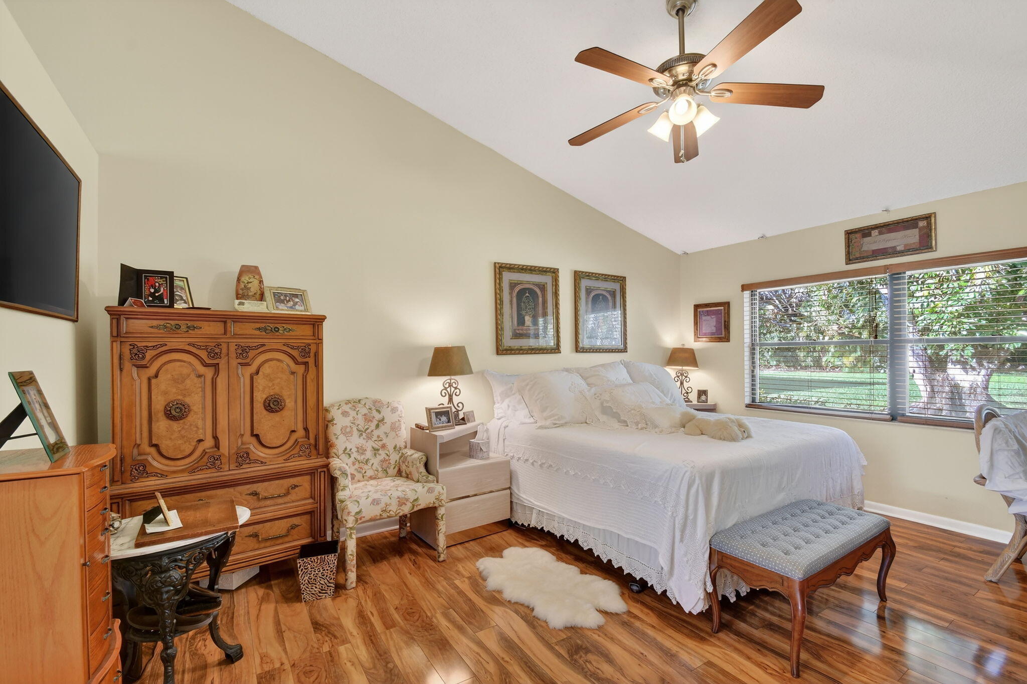 7147 Le Chalet Boulevard Property Photo 23