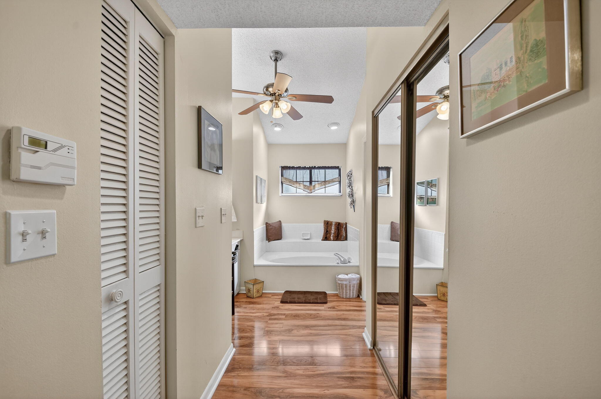 7147 Le Chalet Boulevard Property Photo 28