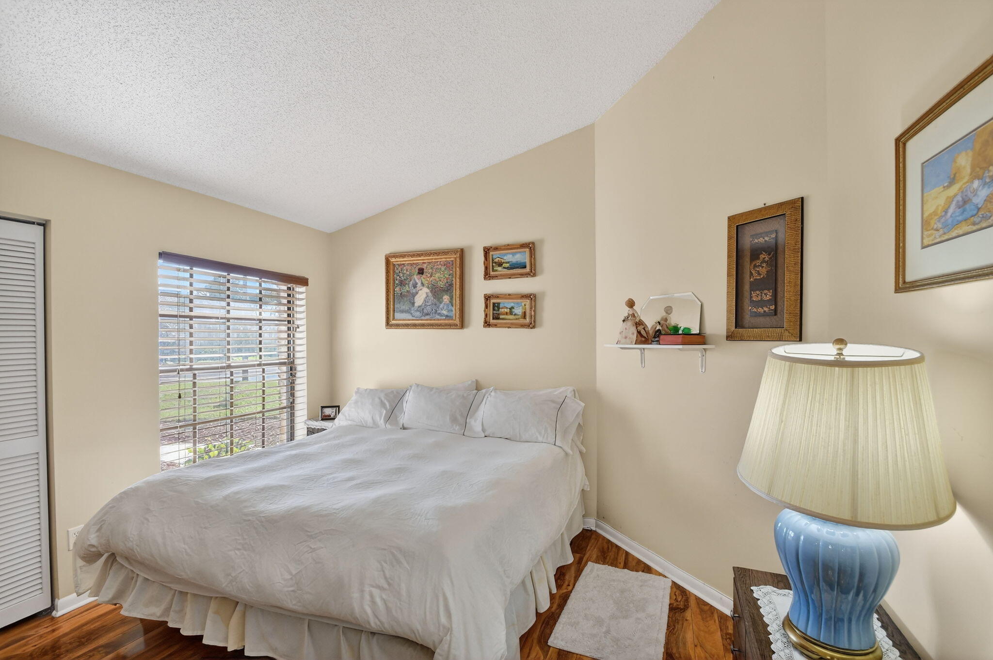 7147 Le Chalet Boulevard Property Photo 34