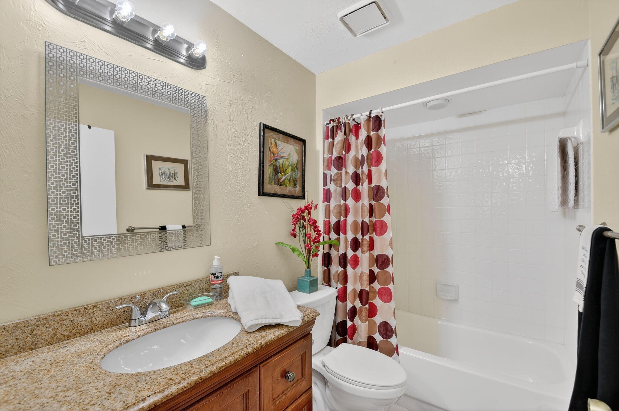 7147 Le Chalet Boulevard Property Photo 37